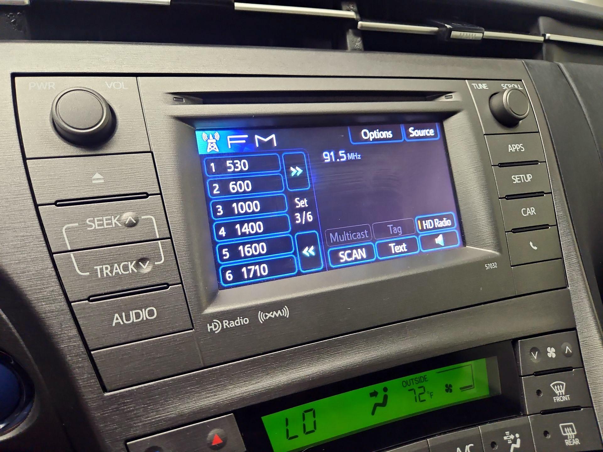 Thumbnail: 2015 Toyota Prius - 16