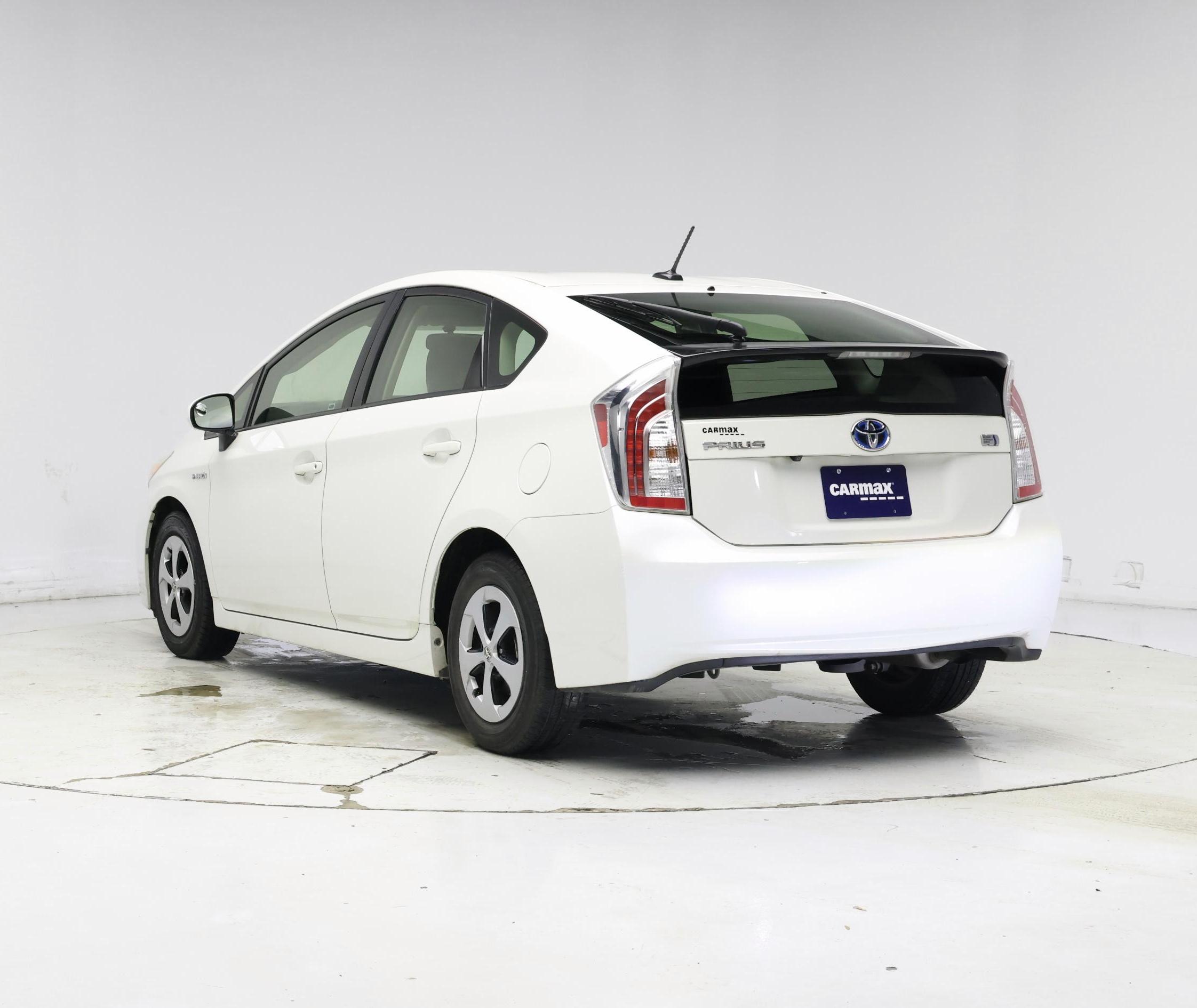 Thumbnail: 2015 Toyota Prius - 2