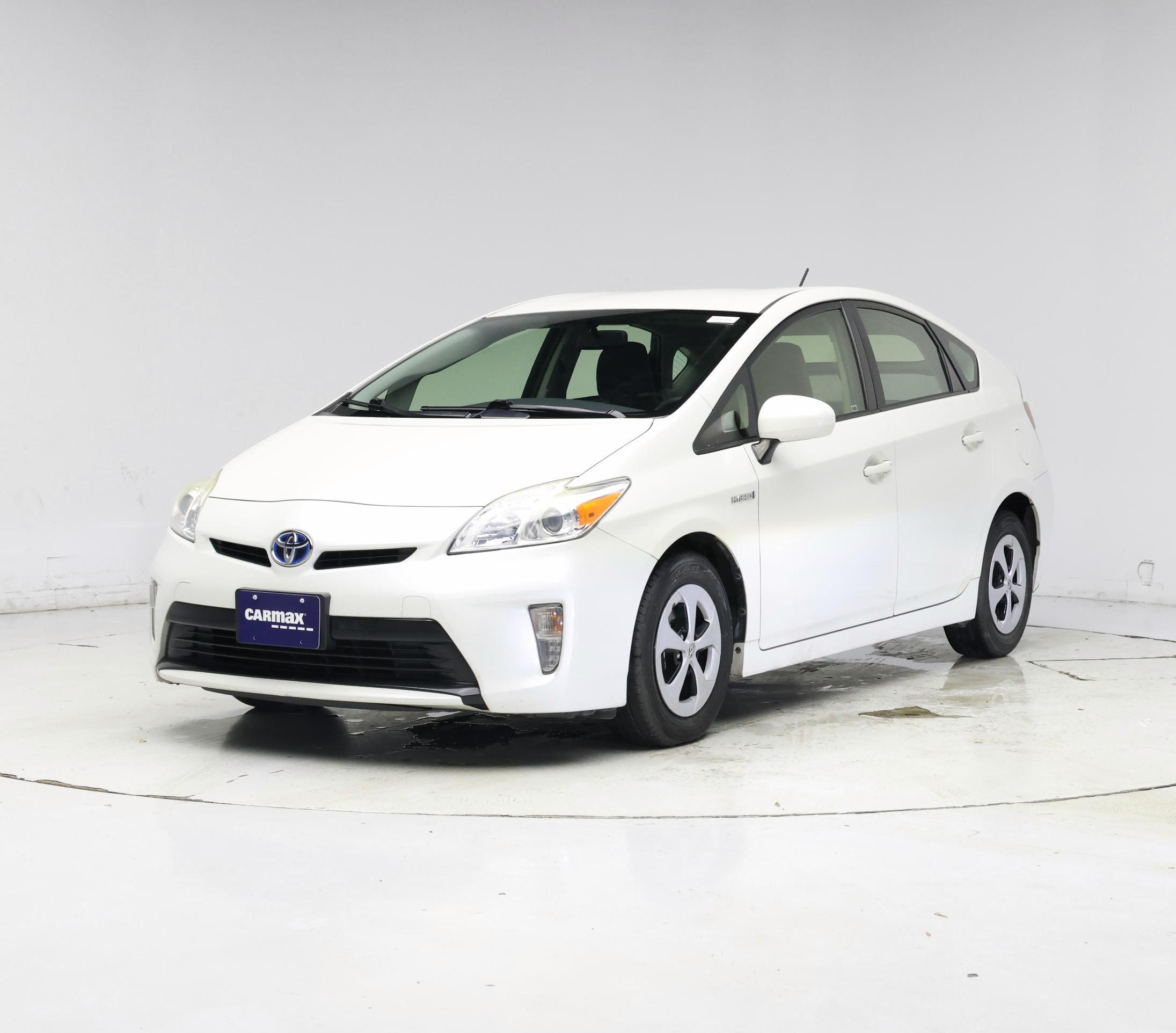 Thumbnail: 2015 Toyota Prius - 4