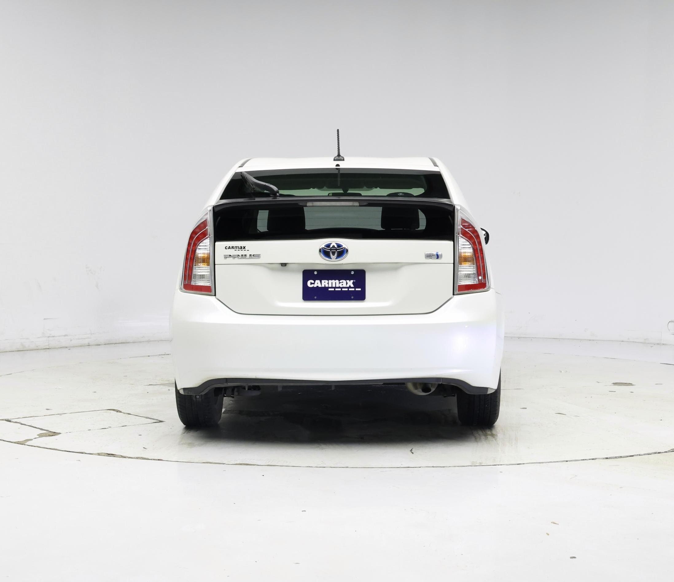Thumbnail: 2015 Toyota Prius - 6