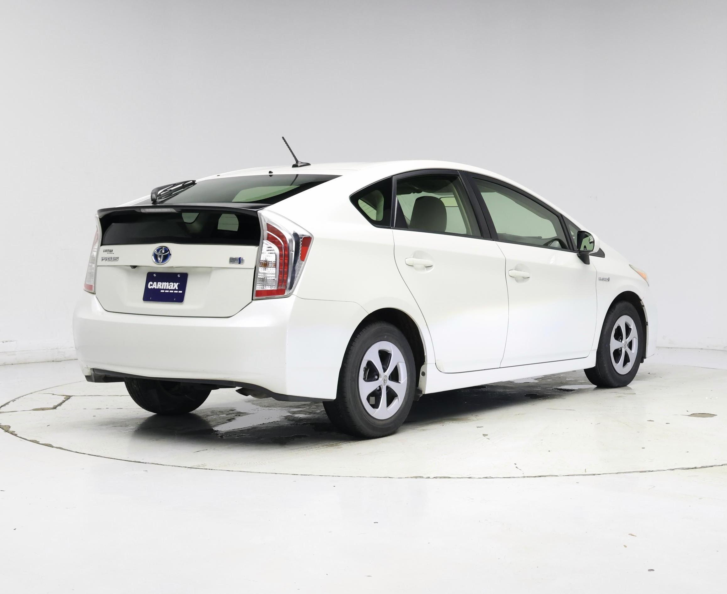 Thumbnail: 2015 Toyota Prius - 8