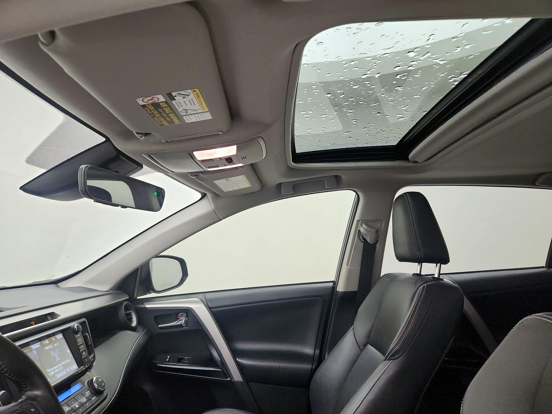 Thumbnail: 2016 Toyota RAV4 - 19