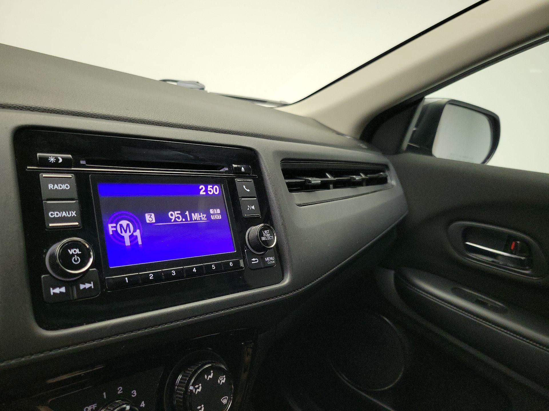 Thumbnail: 2016 Honda HR-V - 15