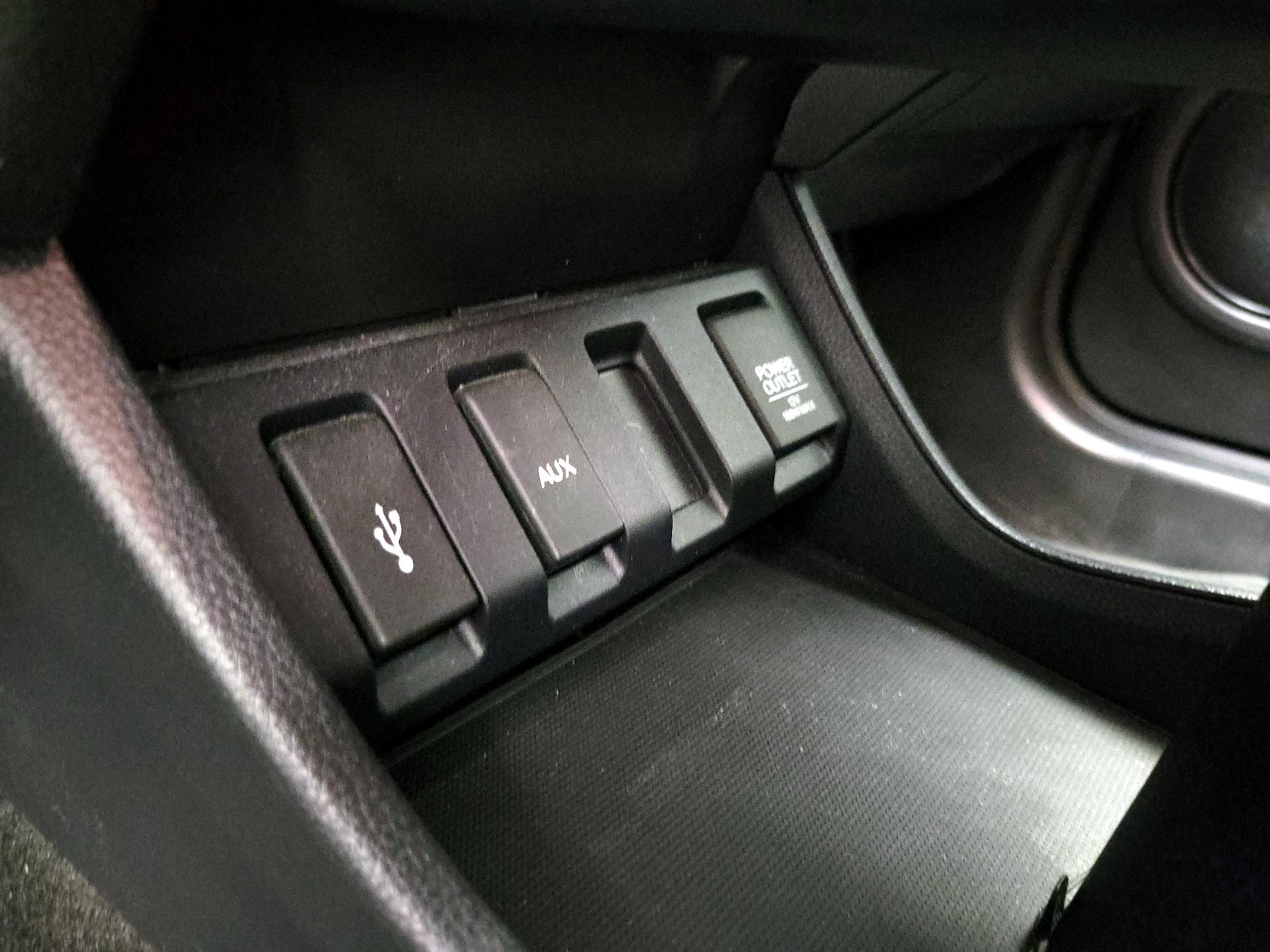 Thumbnail: 2016 Honda HR-V - 18