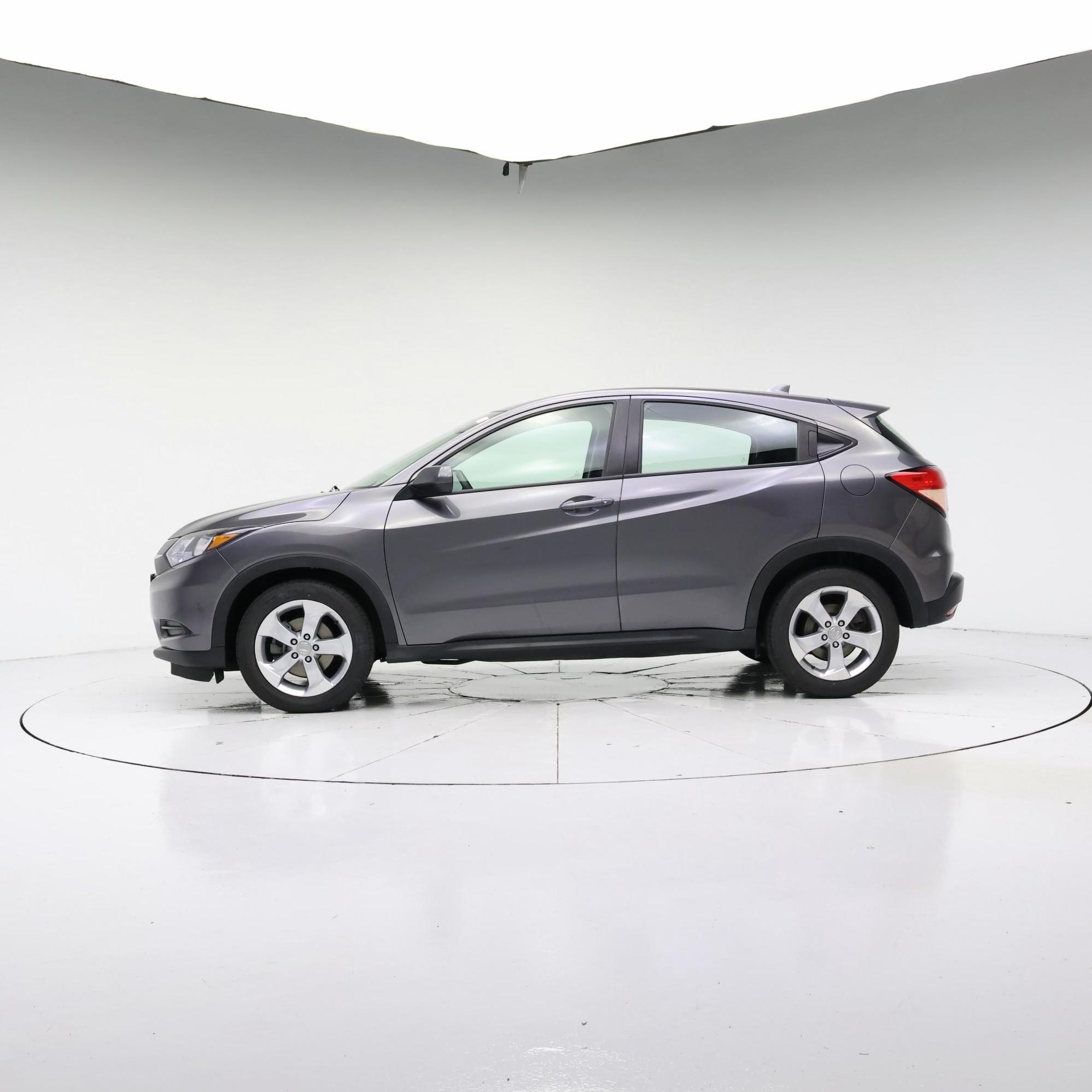 Thumbnail: 2016 Honda HR-V - 3
