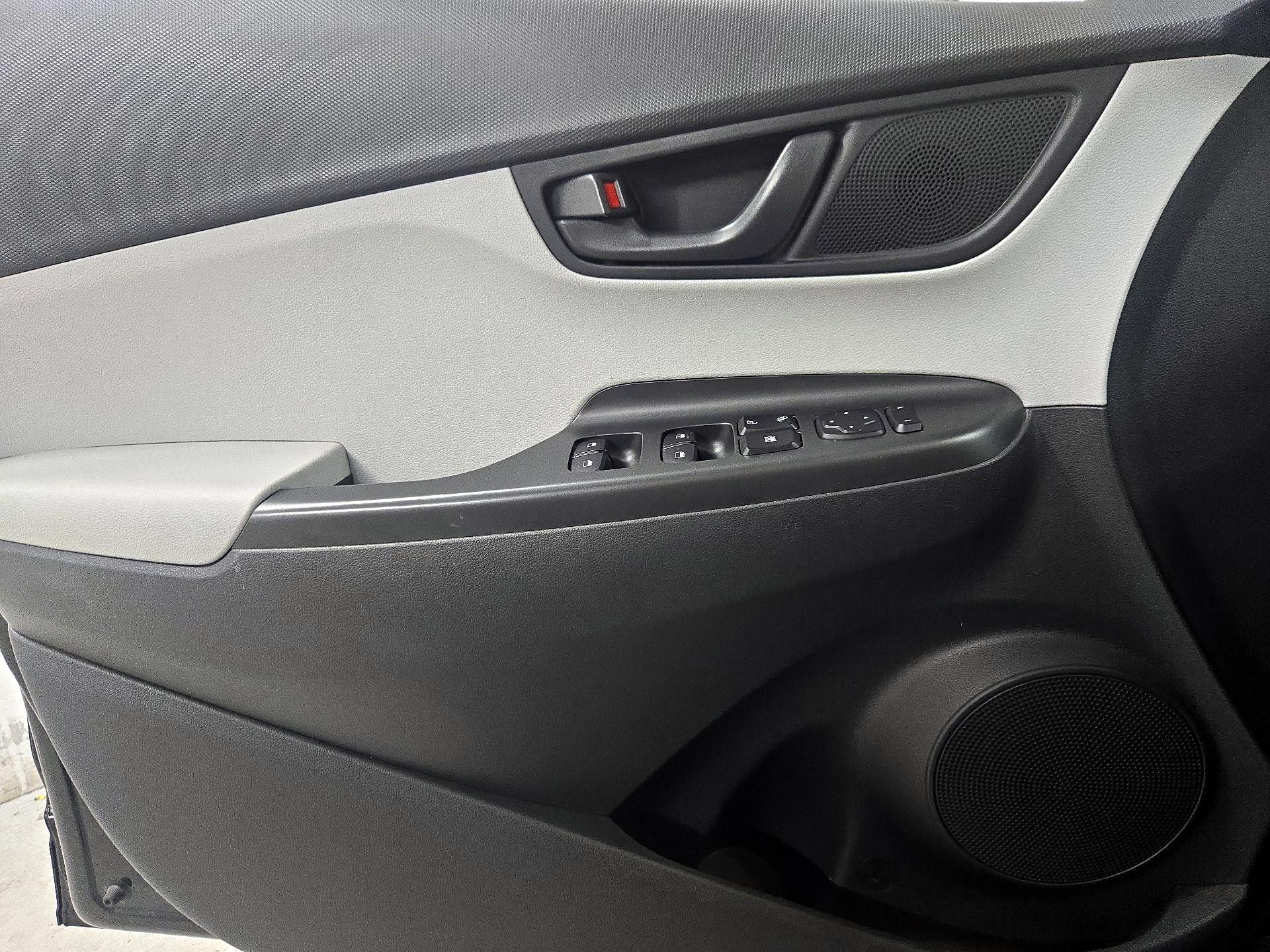 Thumbnail: 2022 Hyundai Kona - 12