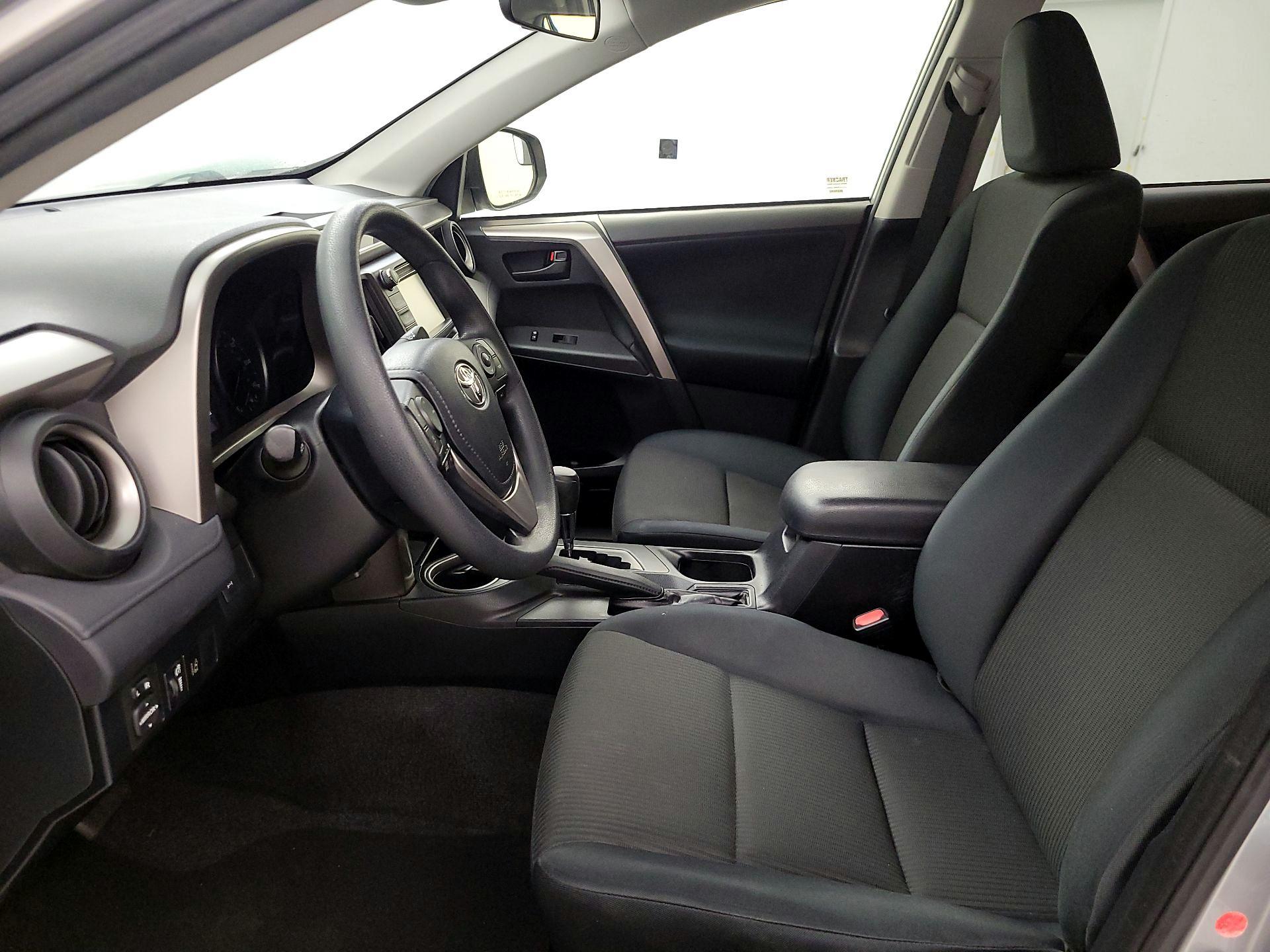 Thumbnail: 2018 Toyota RAV4 - 11
