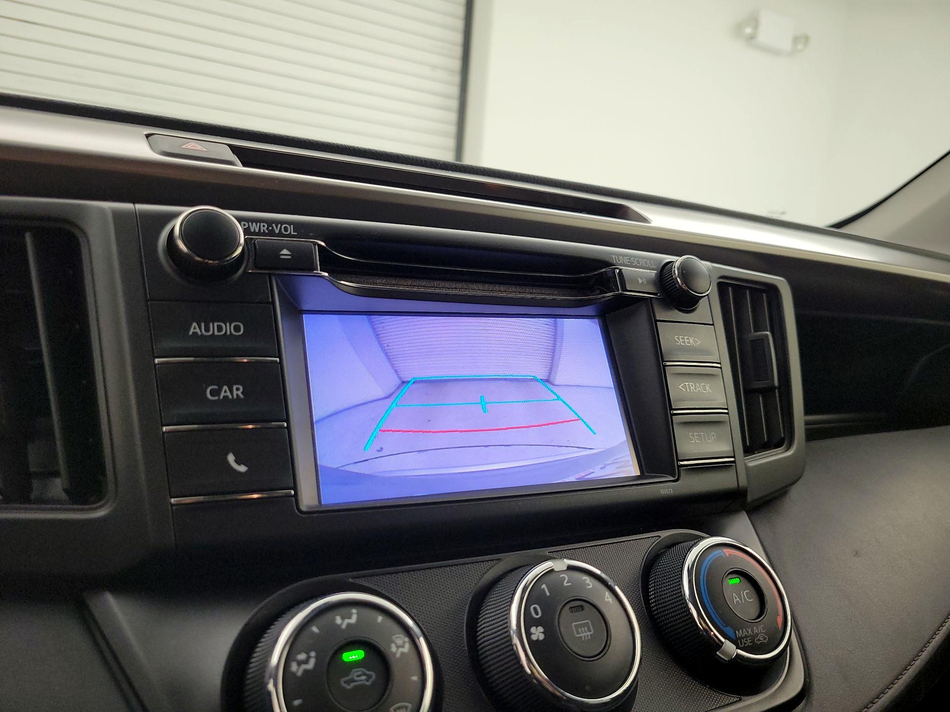 Thumbnail: 2018 Toyota RAV4 - 14