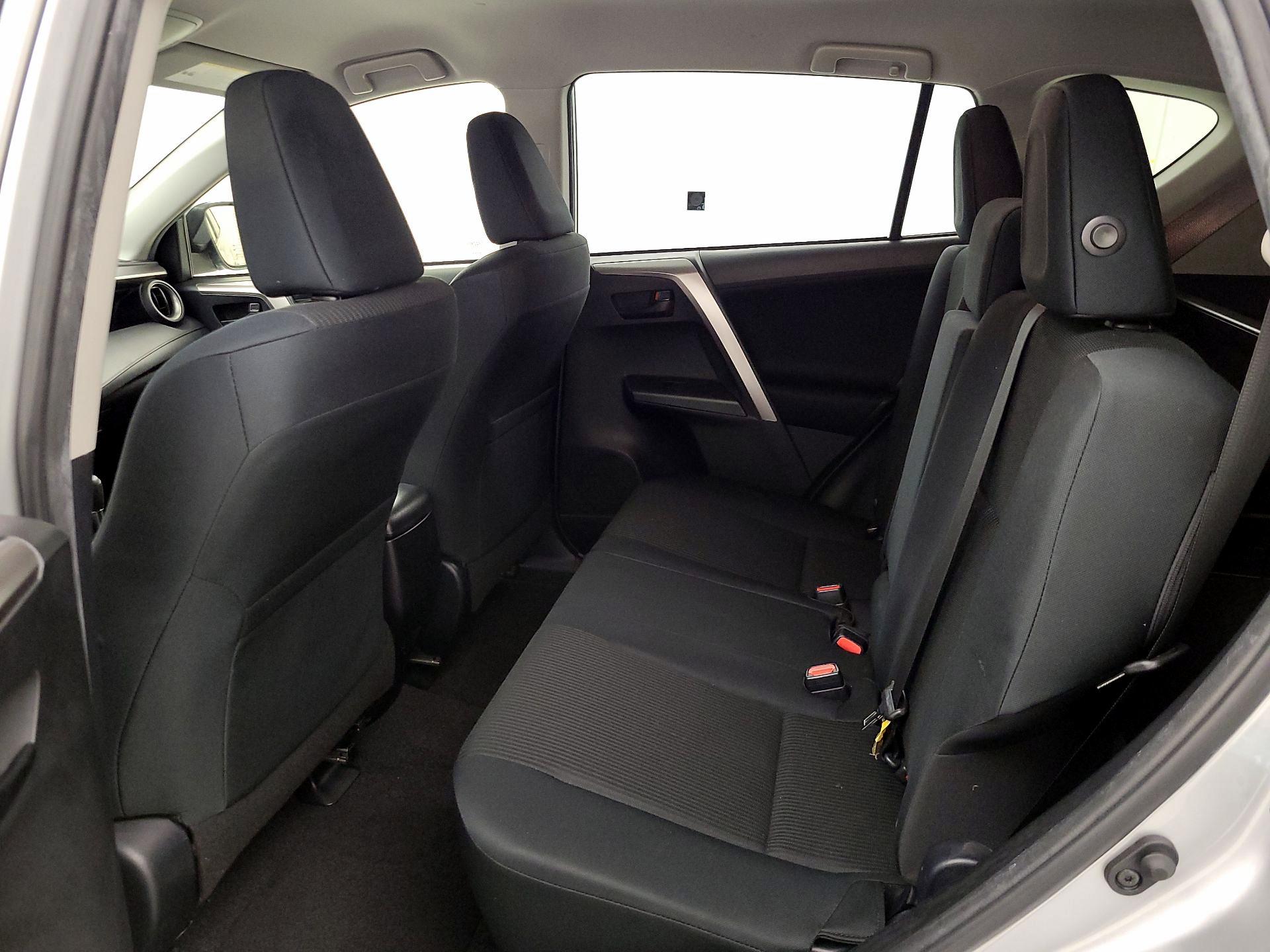 Thumbnail: 2018 Toyota RAV4 - 19