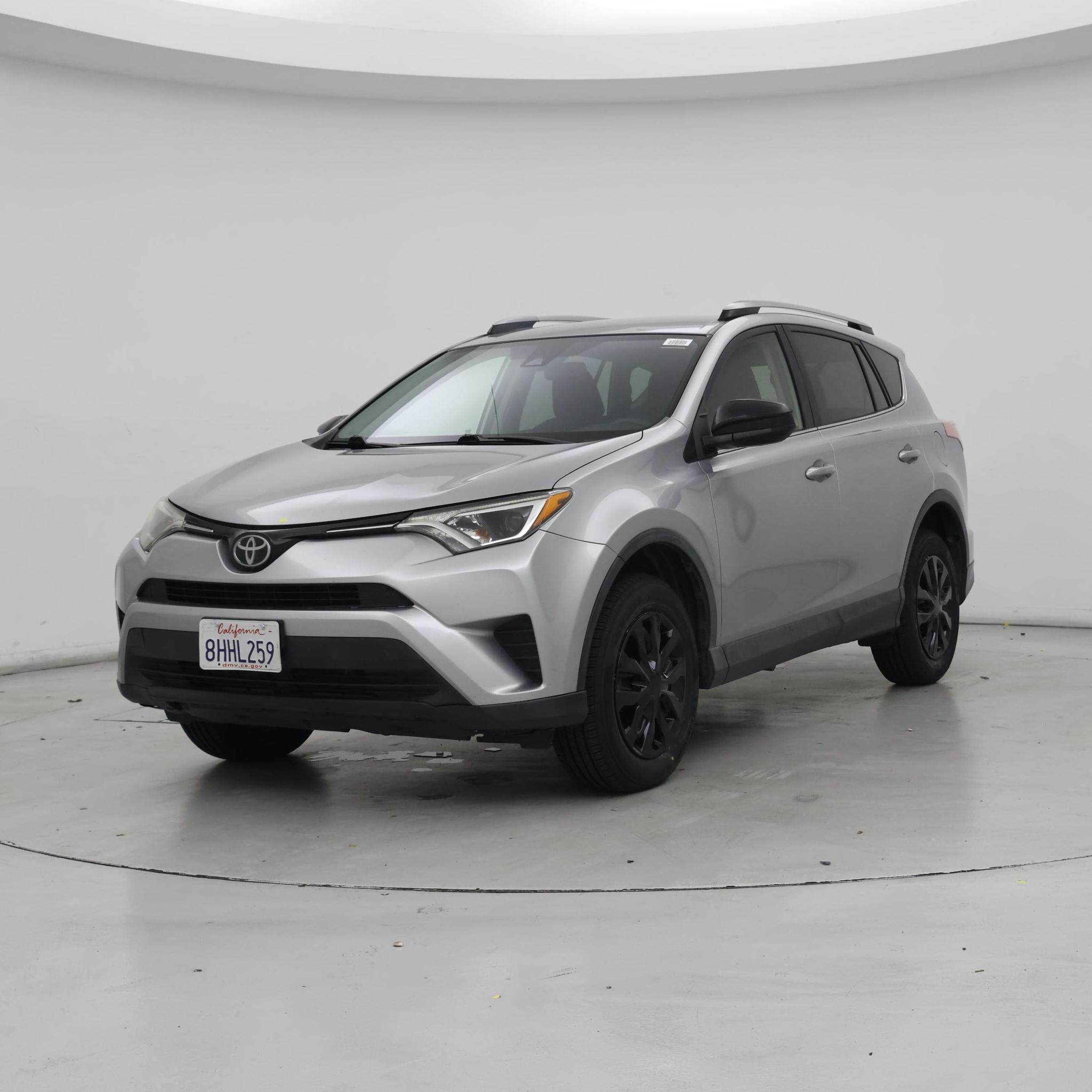 Thumbnail: 2018 Toyota RAV4 - 4
