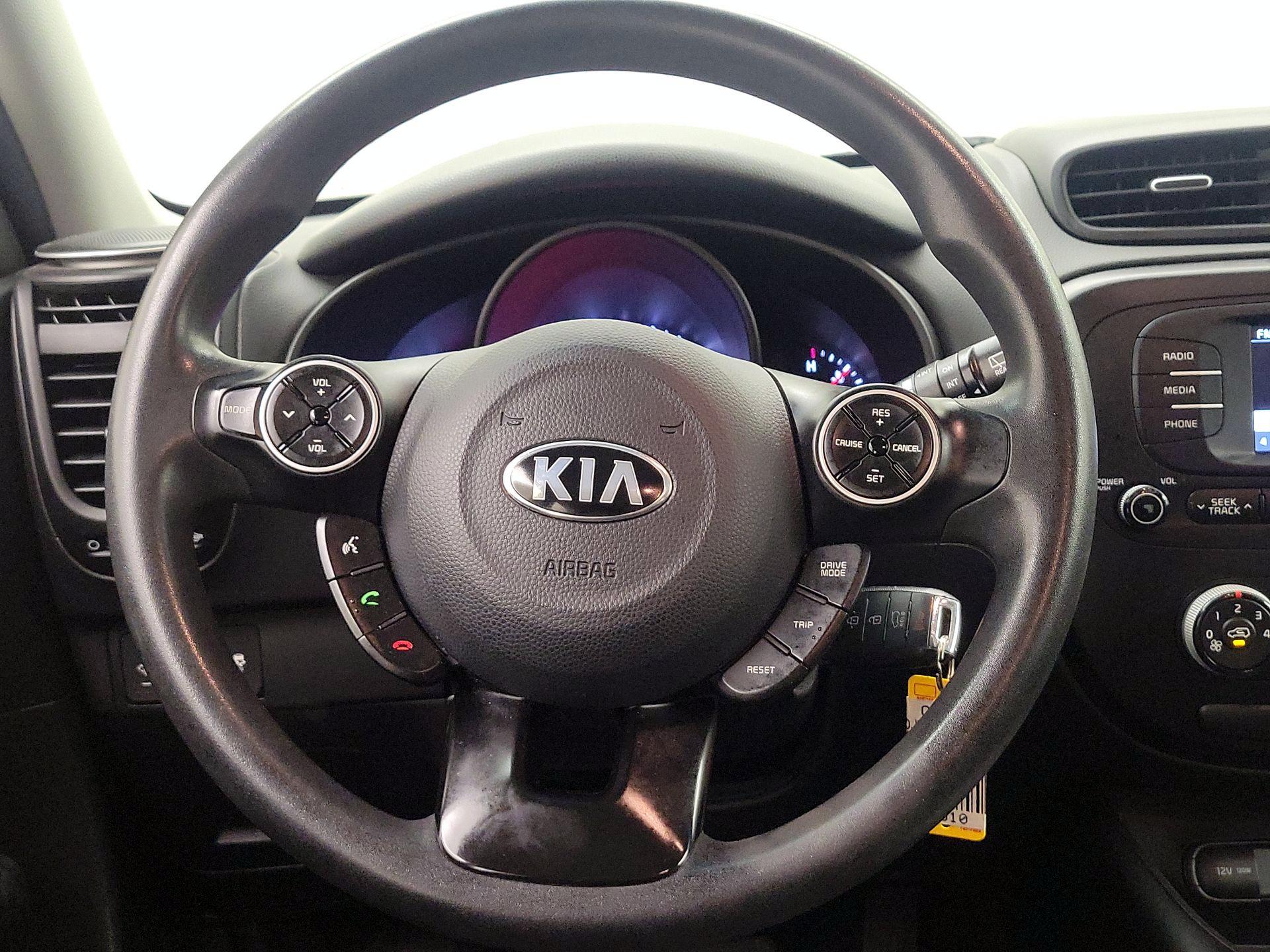 Thumbnail: 2017 Kia Soul - 10