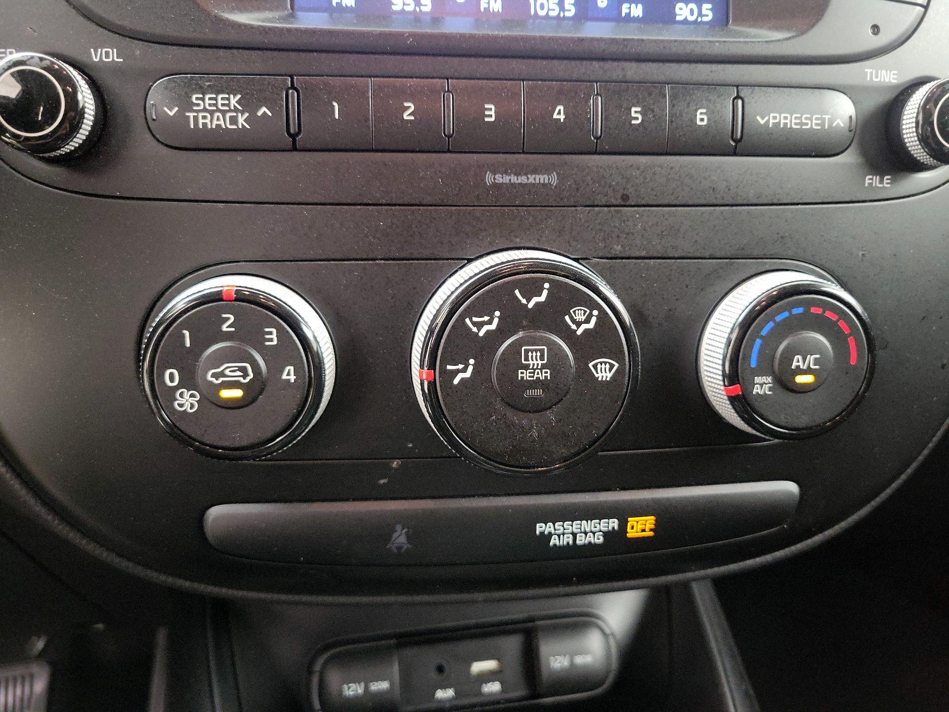 Thumbnail: 2017 Kia Soul - 15