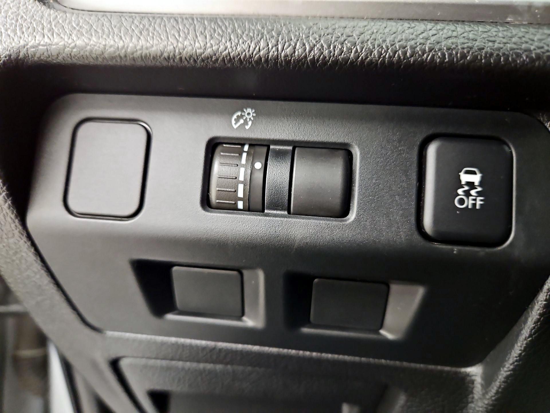 Thumbnail: 2015 Subaru Forester - 13