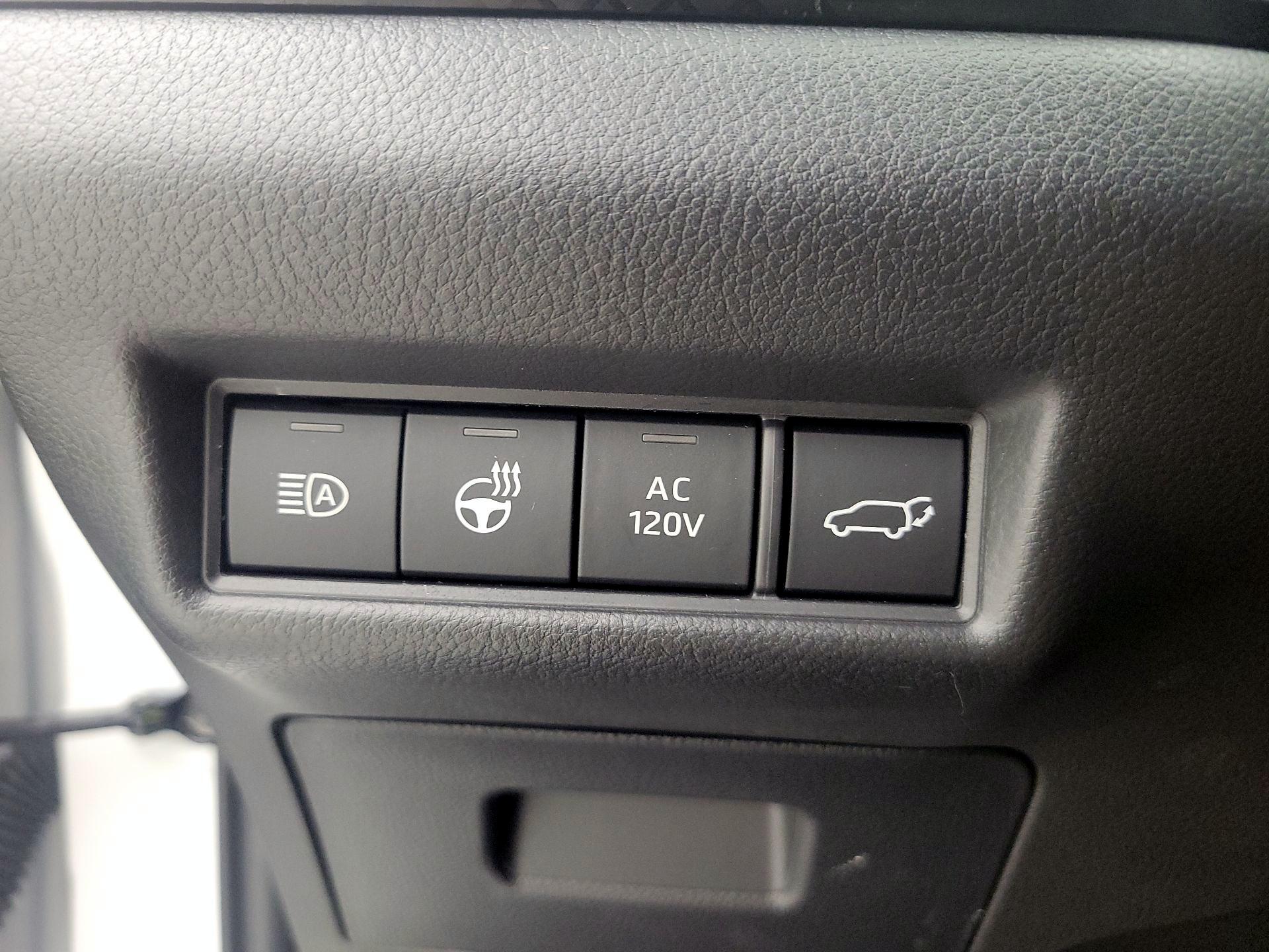 Thumbnail: 2026 Toyota Highlander - 13