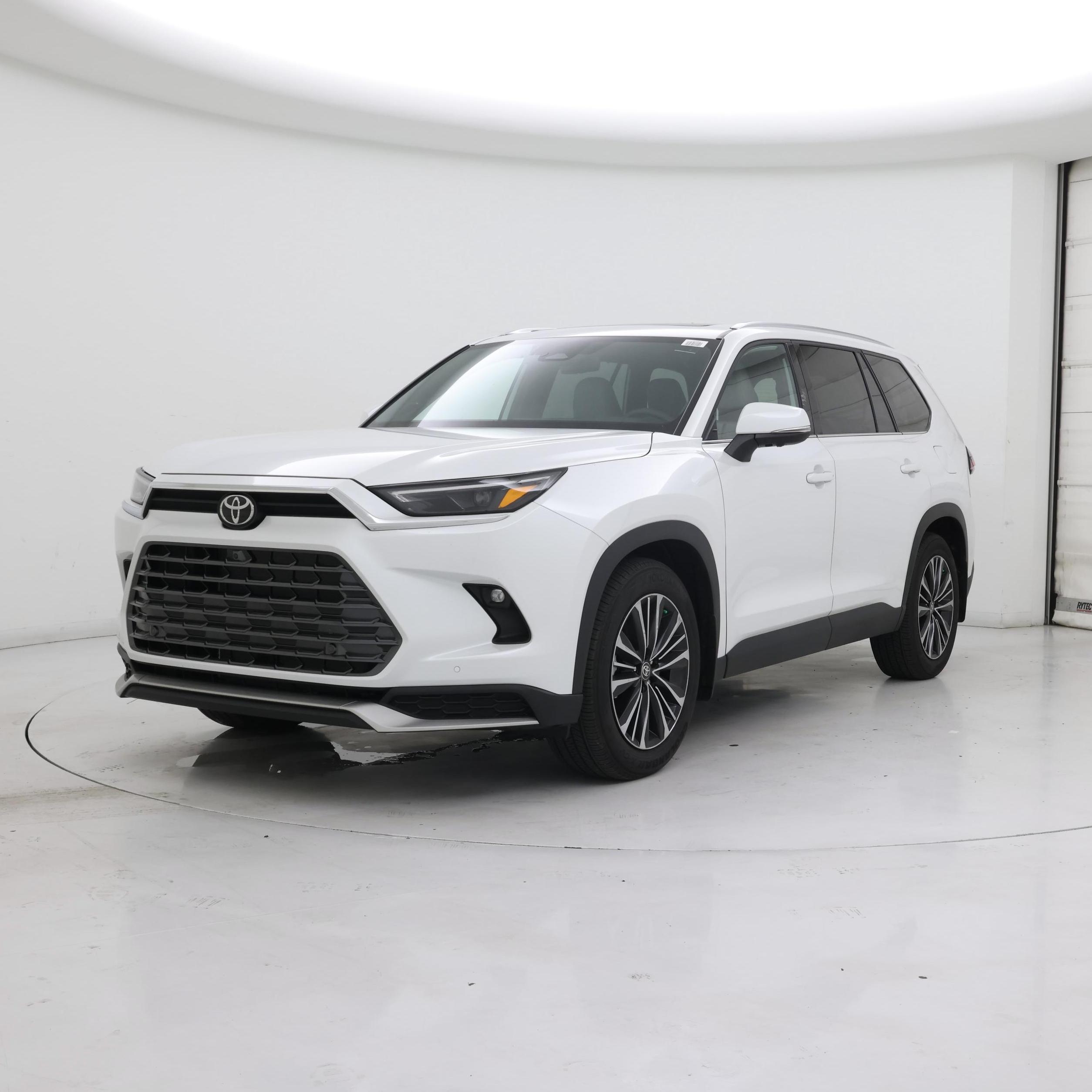 Thumbnail: 2026 Toyota Highlander - 4