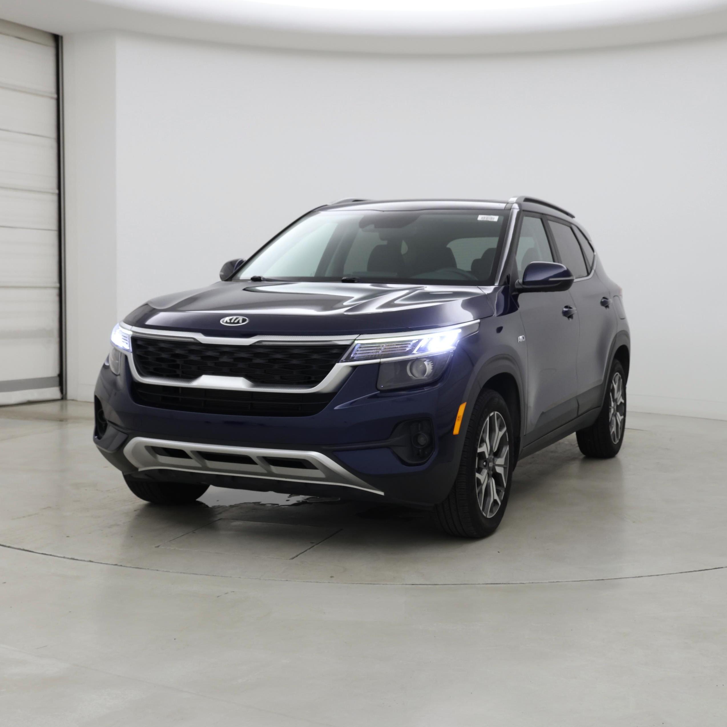 Thumbnail: 2021 Kia Seltos - 4