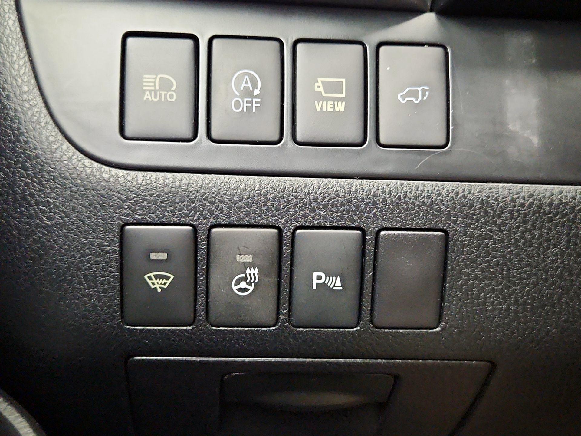 Thumbnail: 2017 Toyota Highlander - 13
