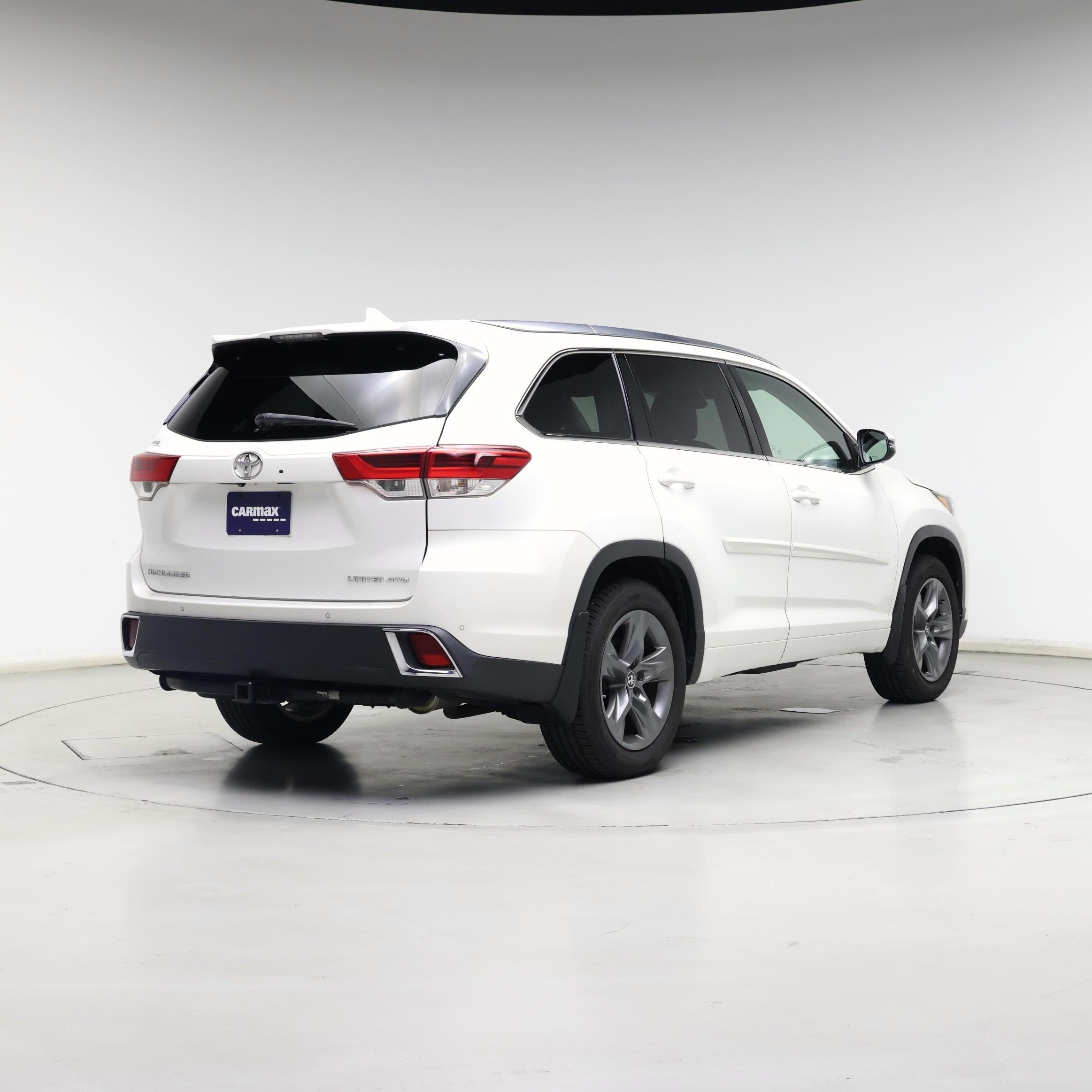 Thumbnail: 2017 Toyota Highlander - 8