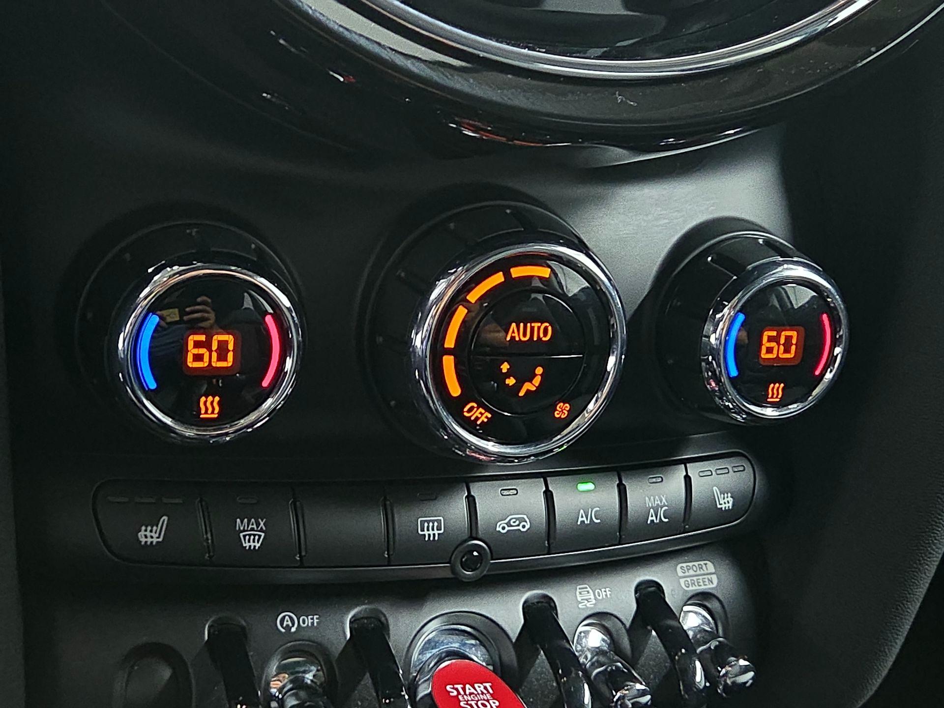 Thumbnail: 2023 MINI Cooper Hardtop - 16
