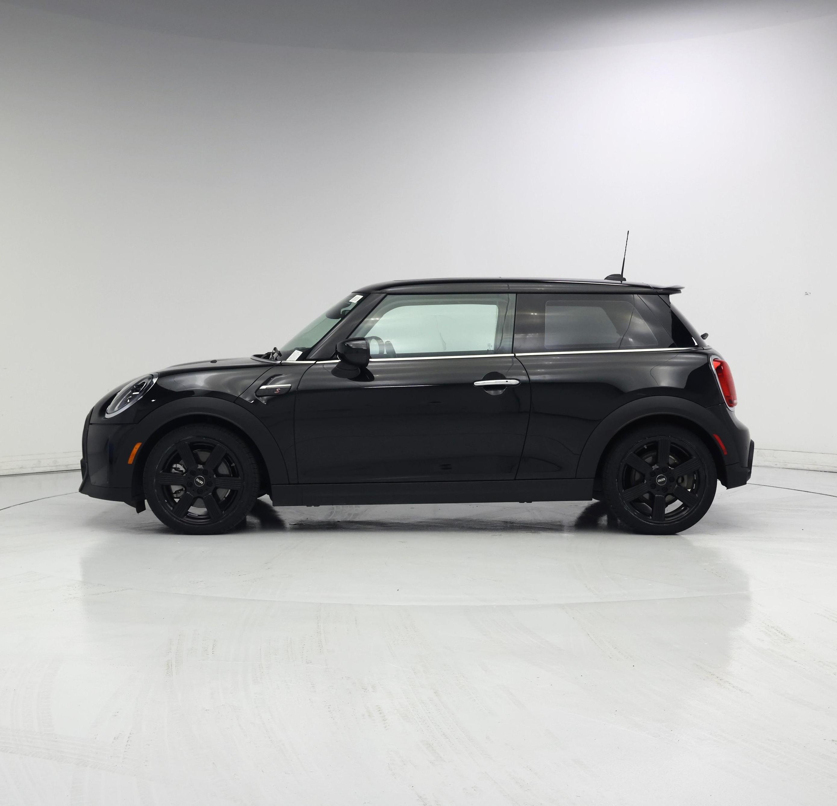 Thumbnail: 2023 MINI Cooper Hardtop - 3