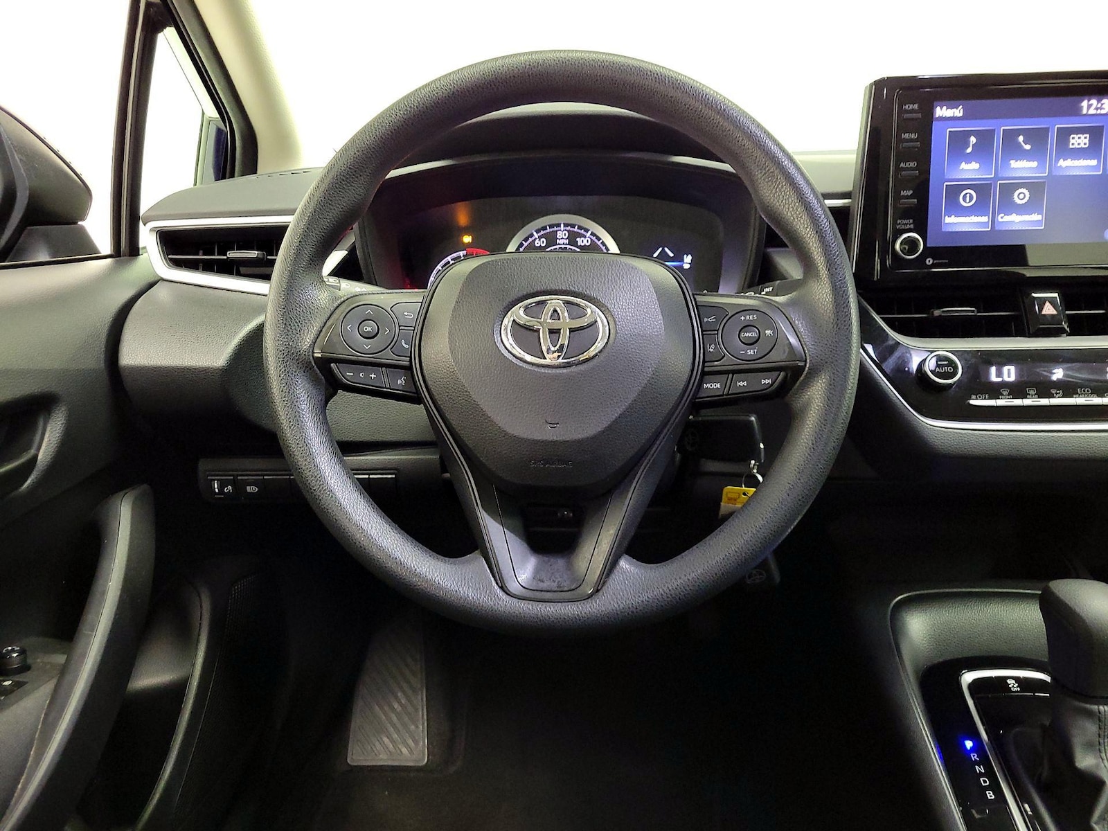 2022 Toyota Corolla LE - Photo 11
