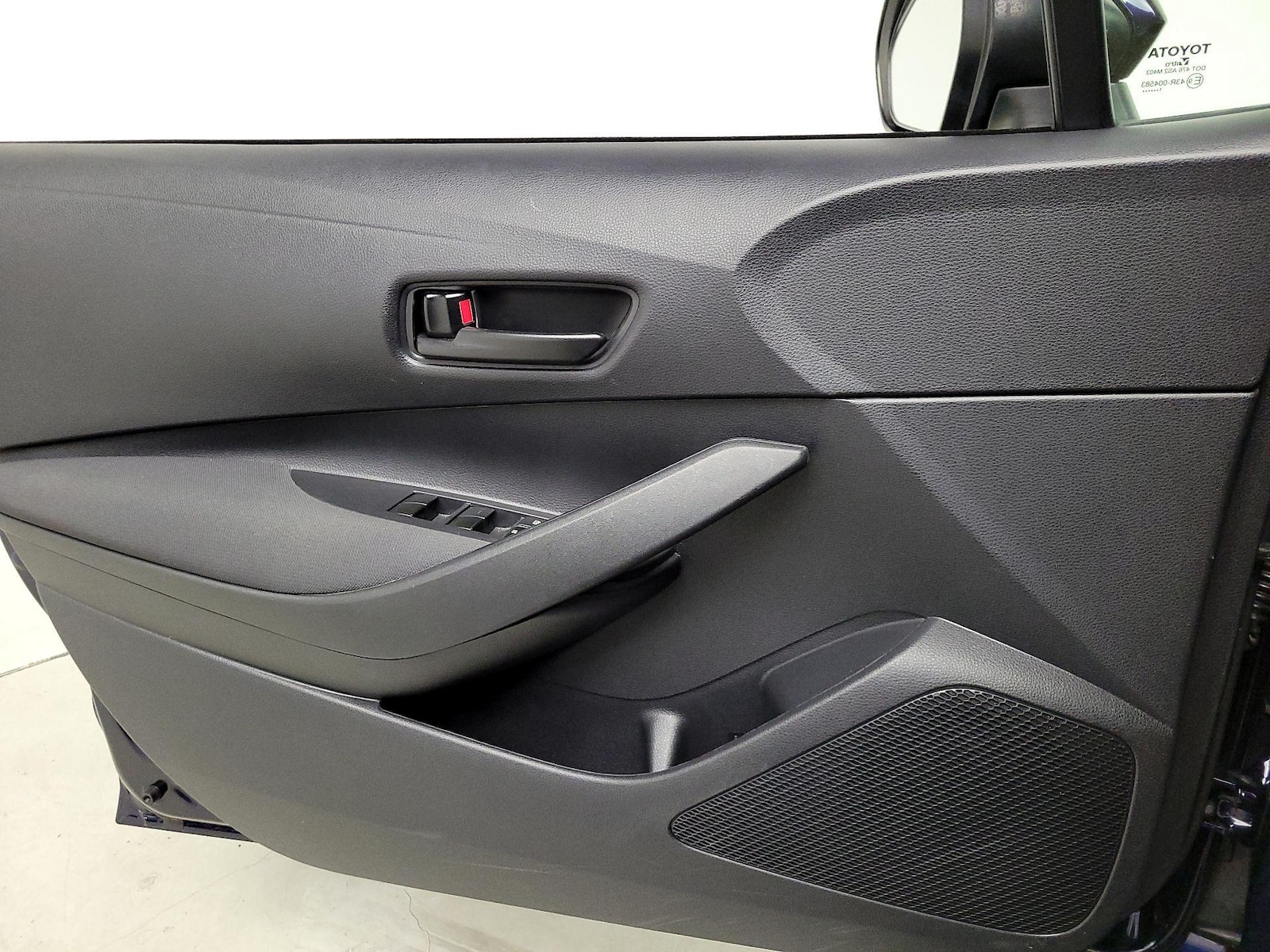 2022 Toyota Corolla LE - Photo 13