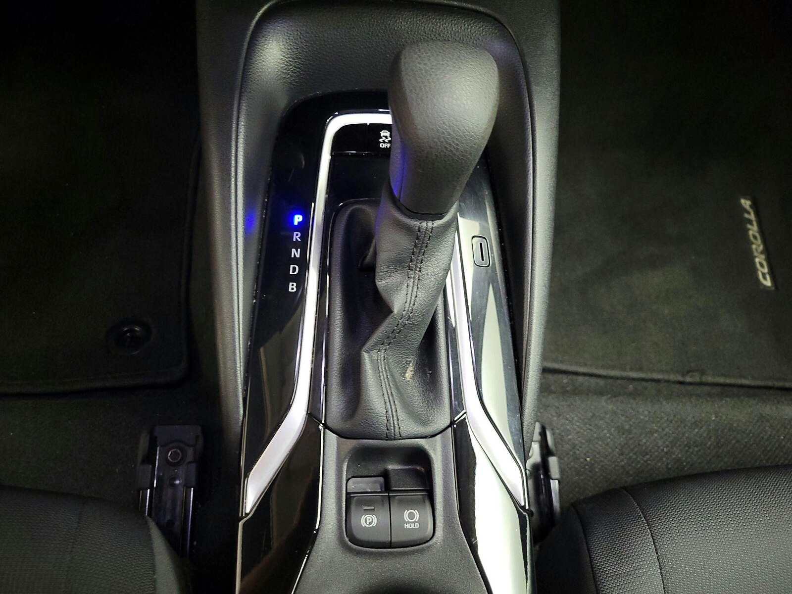 2022 Toyota Corolla LE - Photo 19