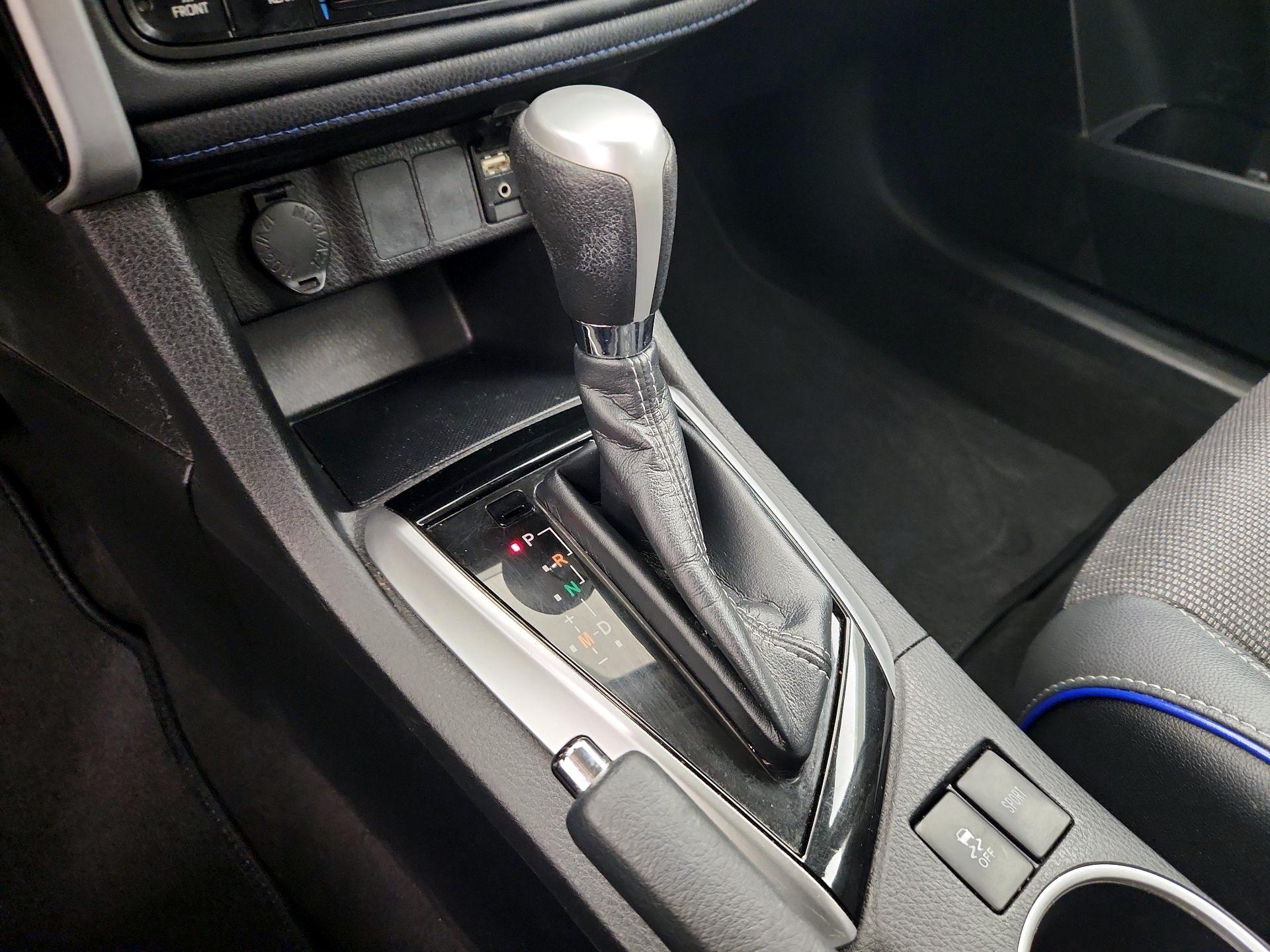 Thumbnail: 2019 Toyota Corolla - 17