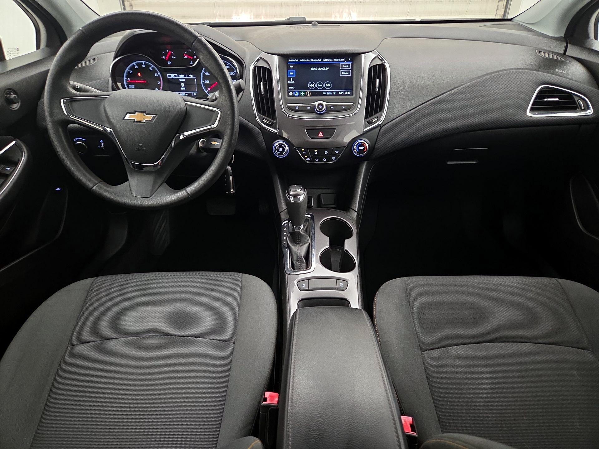 Thumbnail: 2019 Chevrolet Cruze - 9