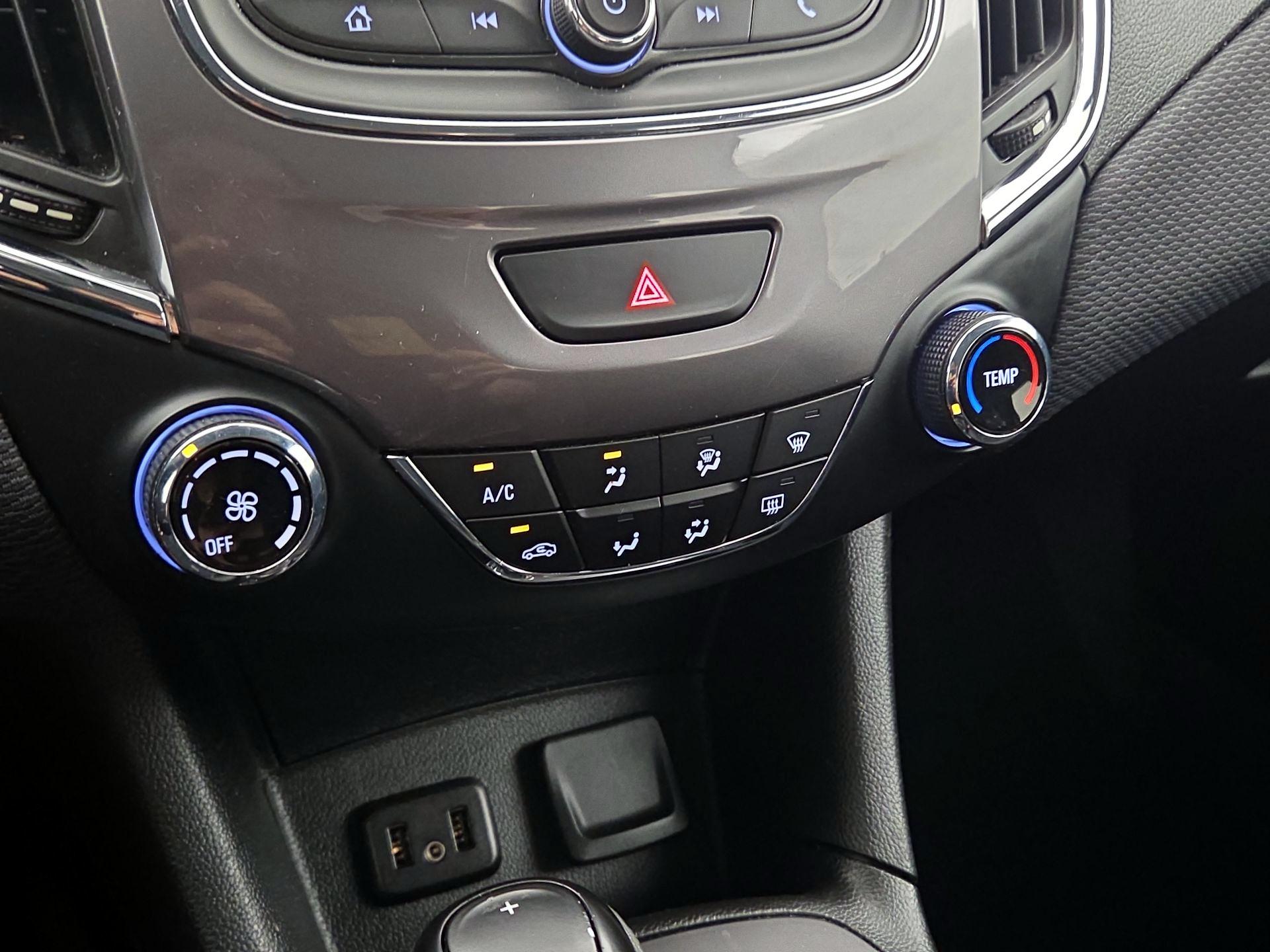 Thumbnail: 2019 Chevrolet Cruze - 16