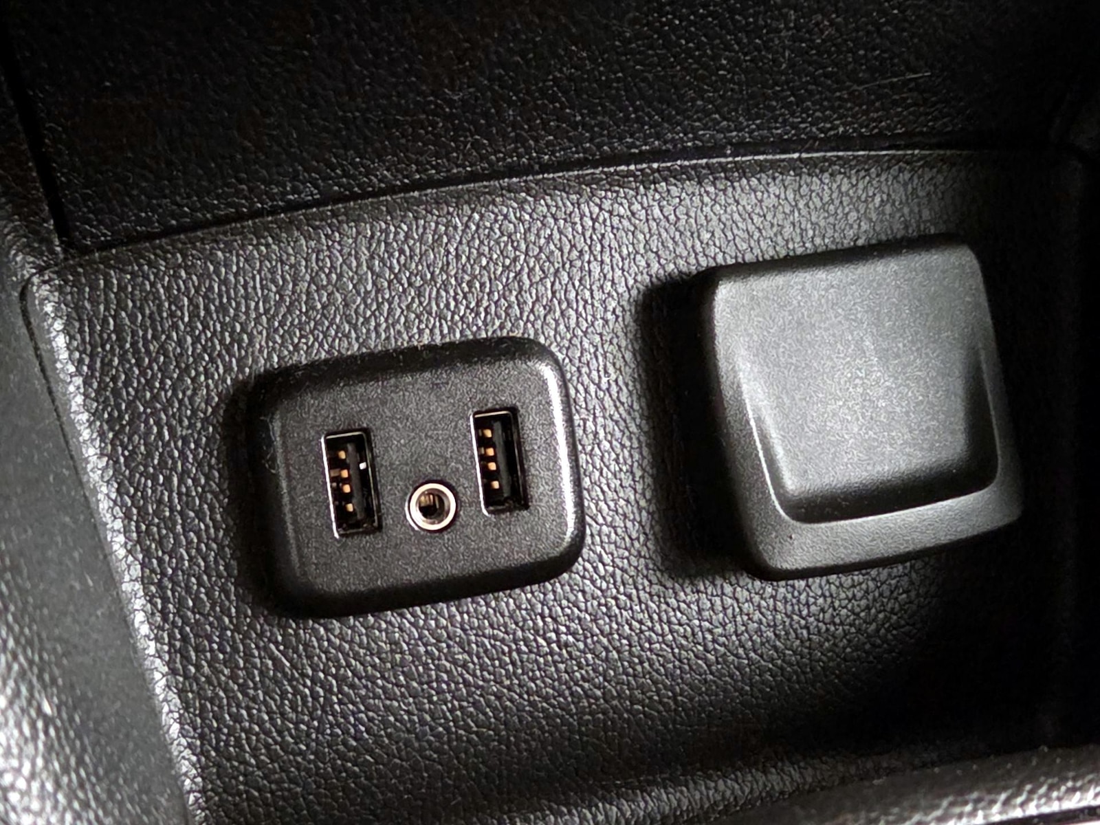 2019 Chevrolet Cruze LS - Photo 19