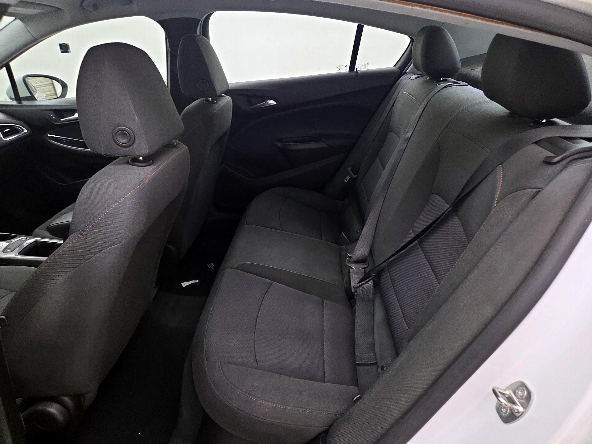 Thumbnail: 2019 Chevrolet Cruze - 19