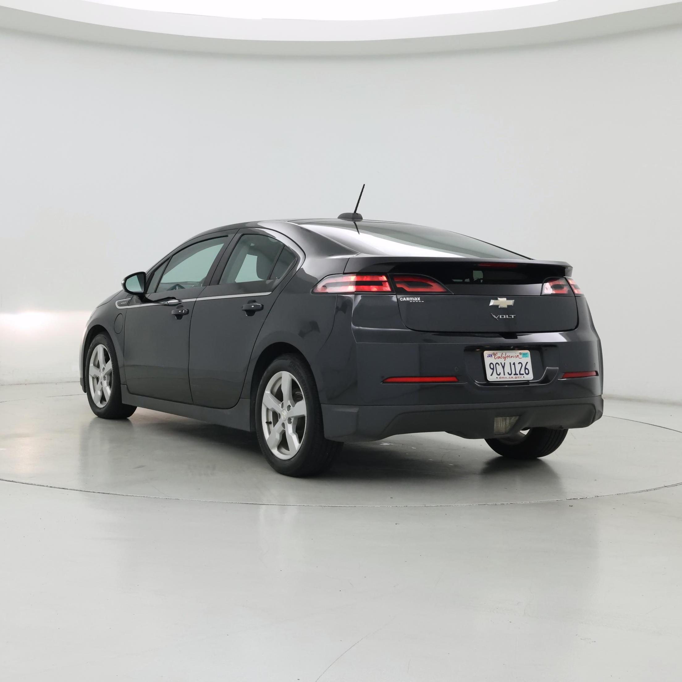 Thumbnail: 2015 Chevrolet Volt - 2