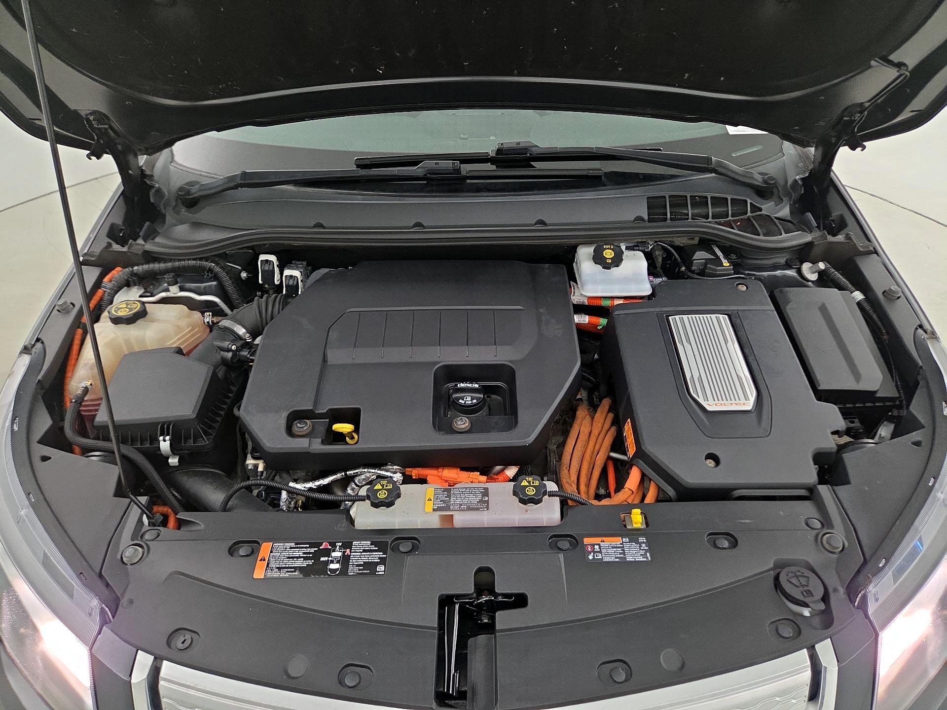 Thumbnail: 2015 Chevrolet Volt - 20