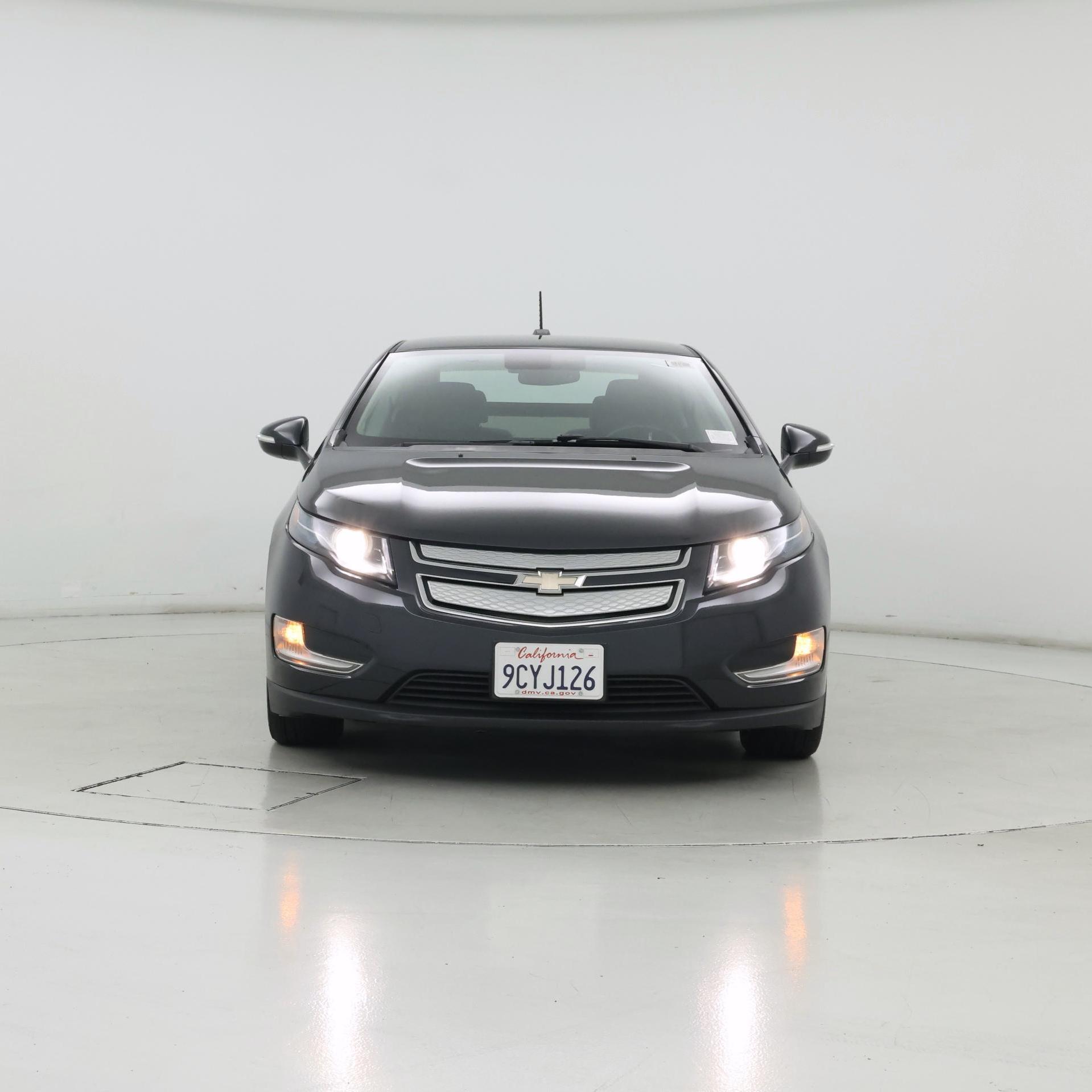 Thumbnail: 2015 Chevrolet Volt - 5