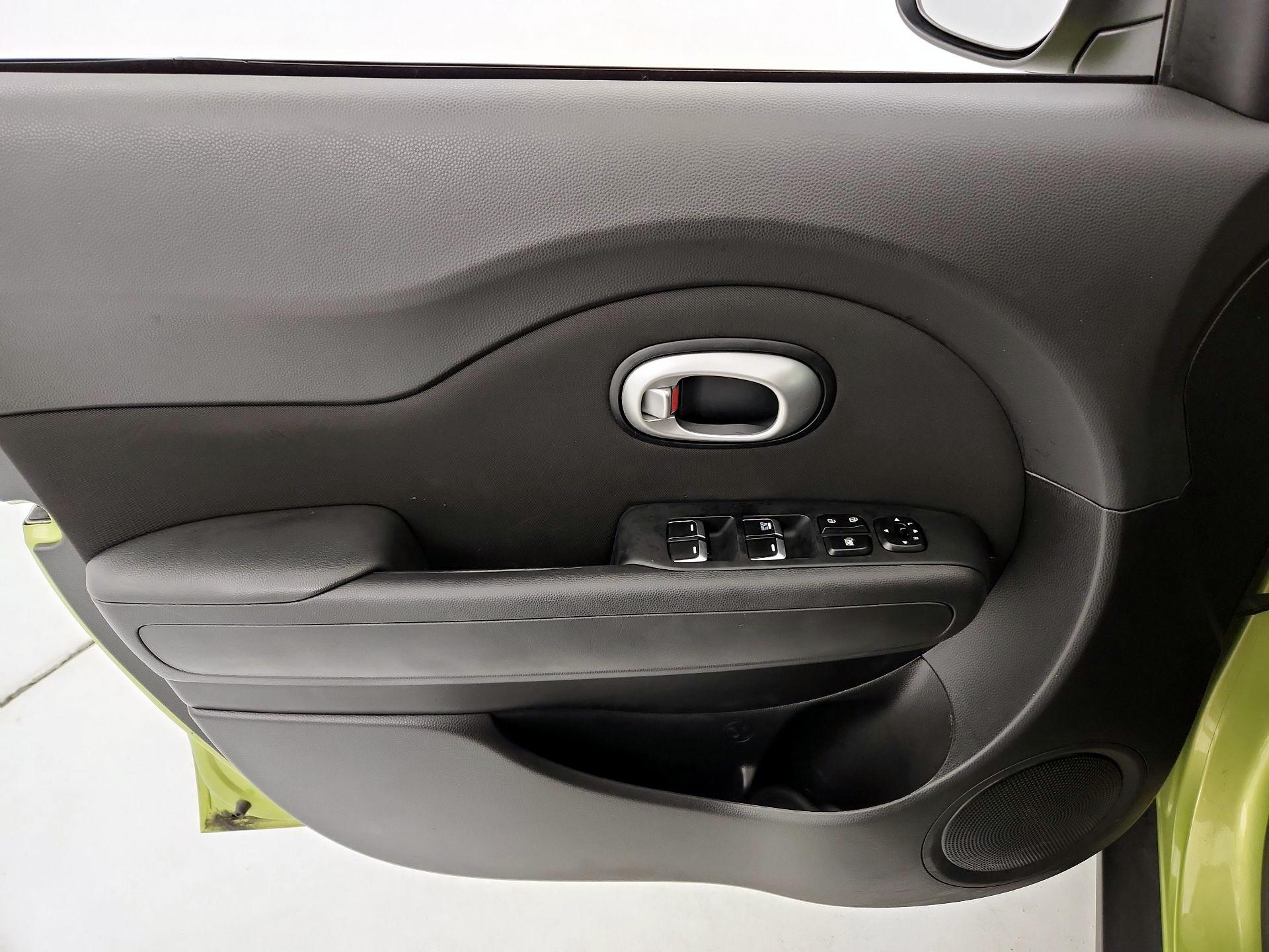 Thumbnail: 2019 Kia Soul - 12