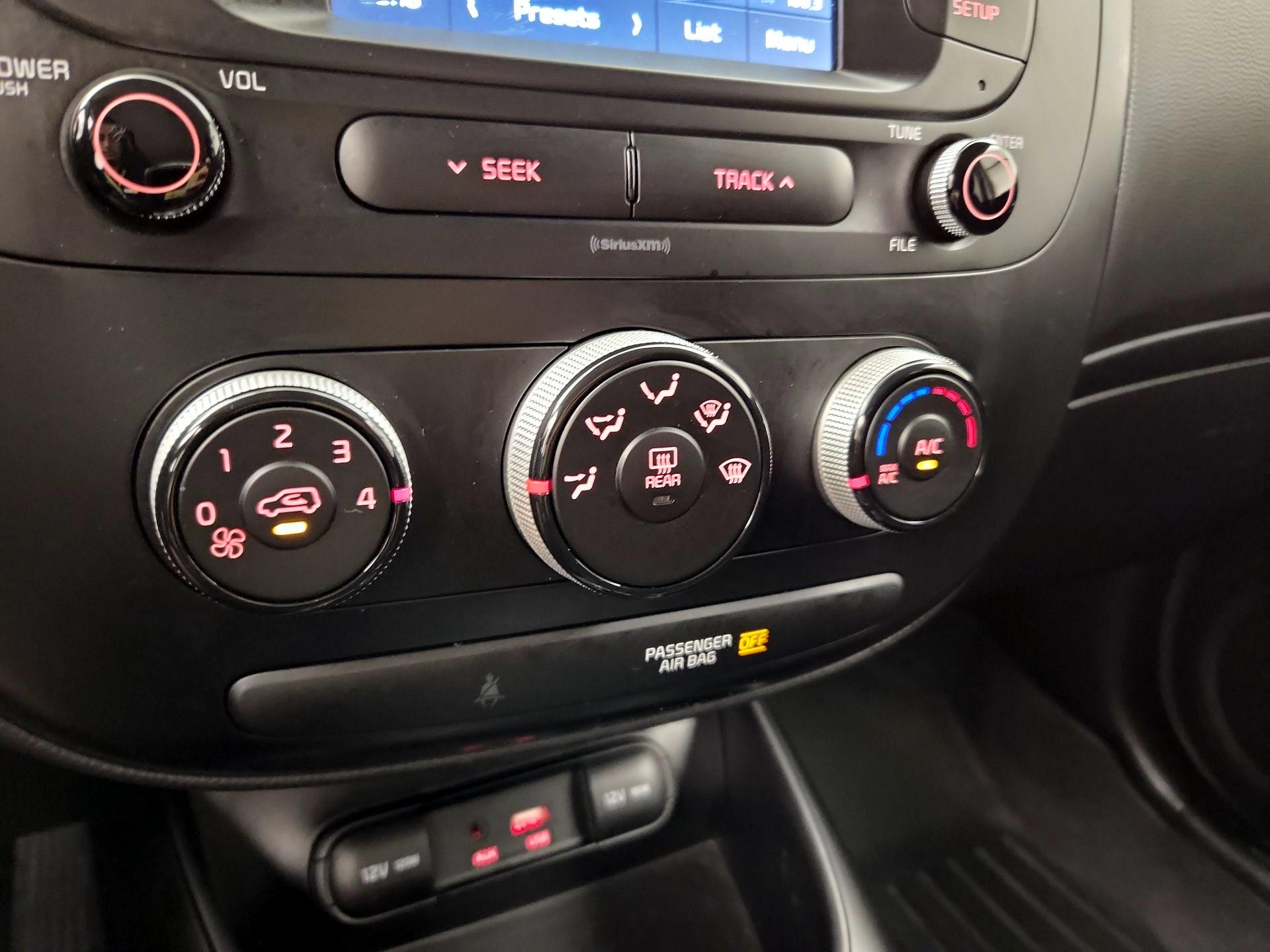 Thumbnail: 2019 Kia Soul - 16