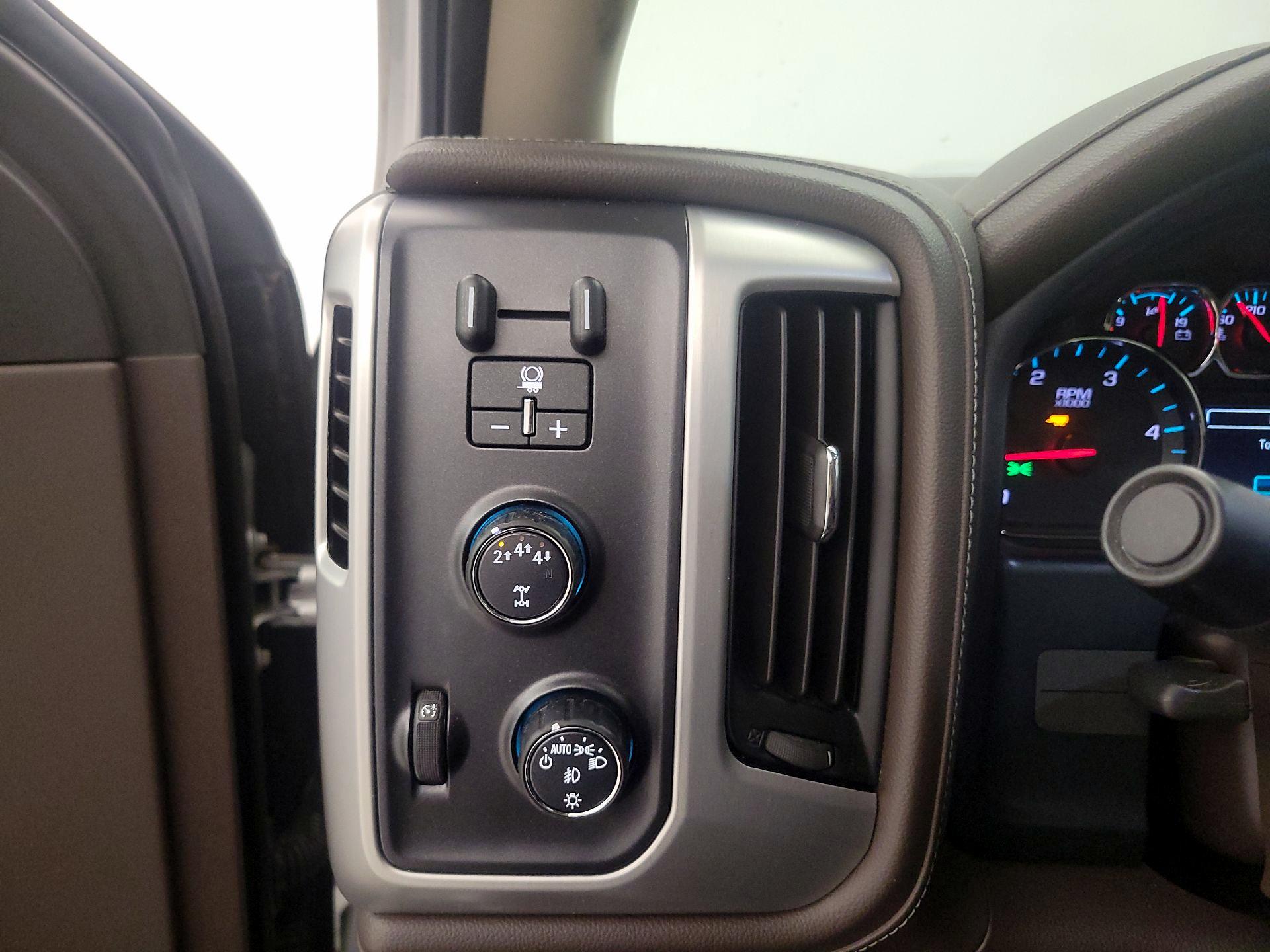 Thumbnail: 2019 GMC Sierra 3500 - 11