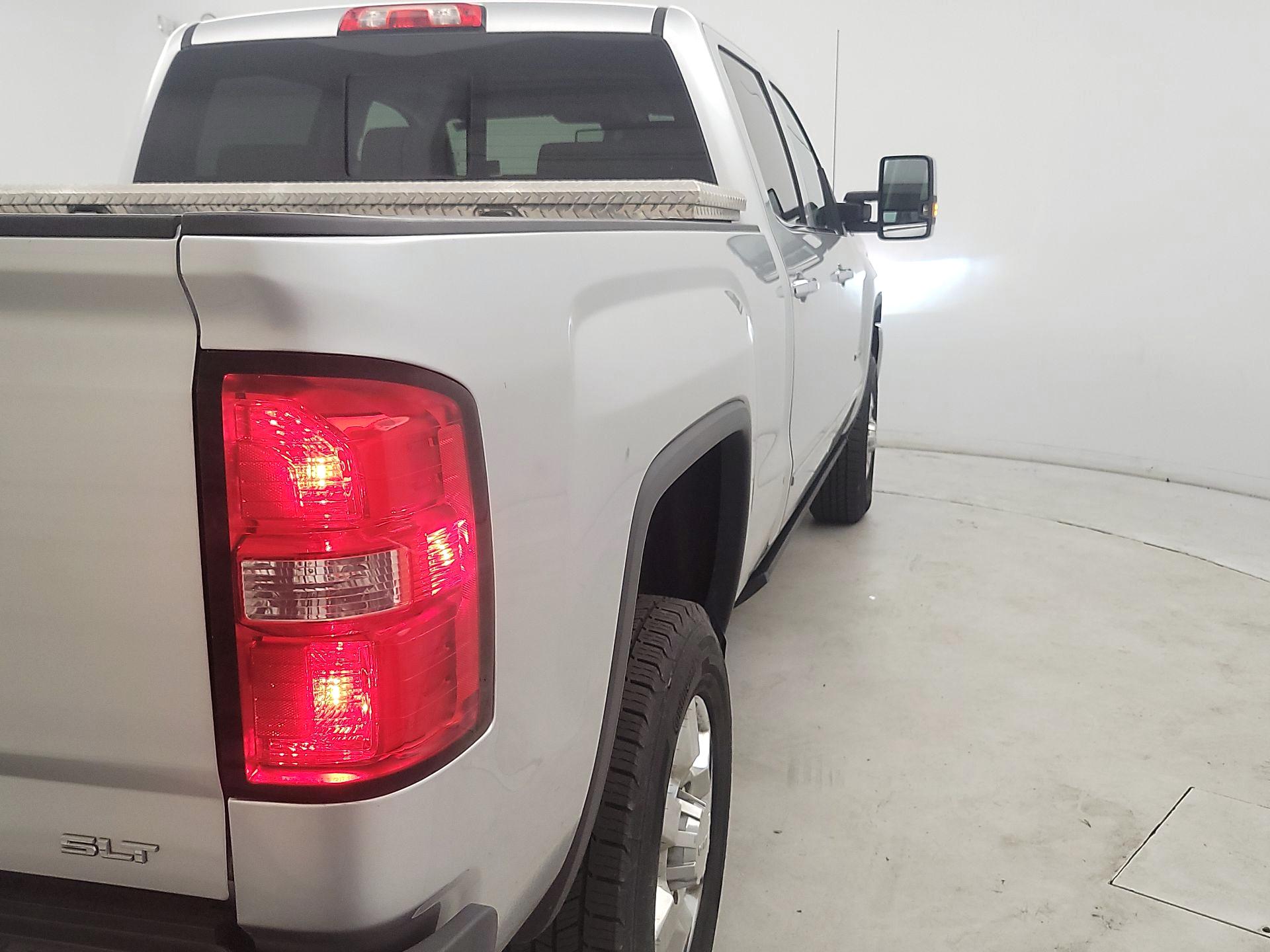 Thumbnail: 2019 GMC Sierra 3500 - 5