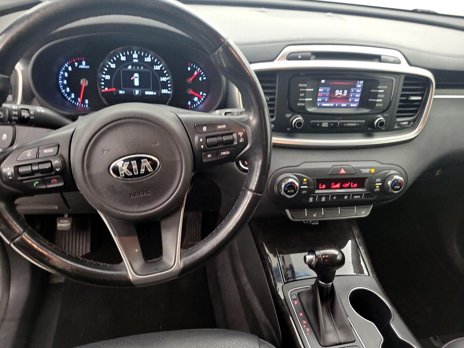 Thumbnail: 2016 Kia Sorento - 9