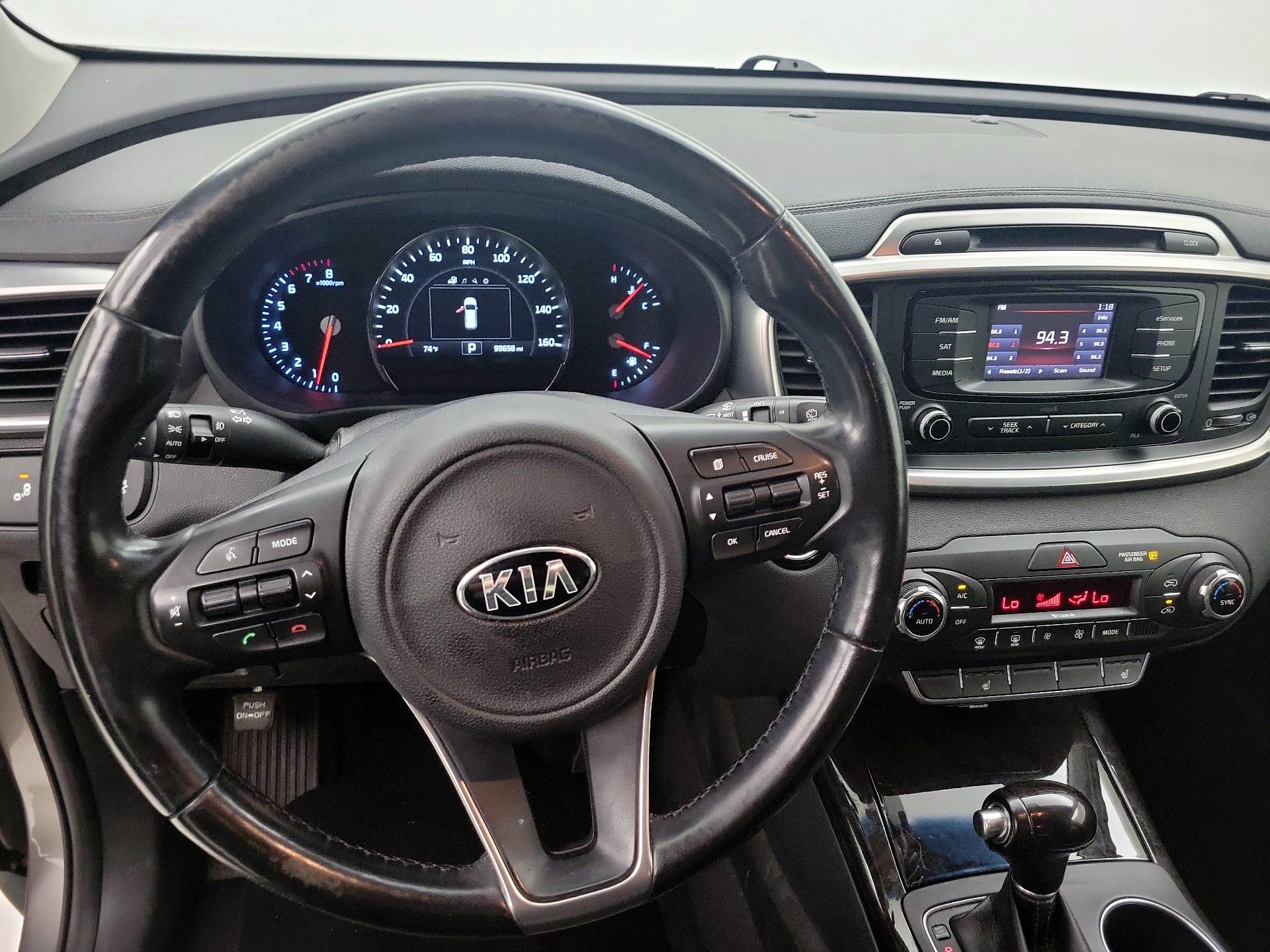 Thumbnail: 2016 Kia Sorento - 10