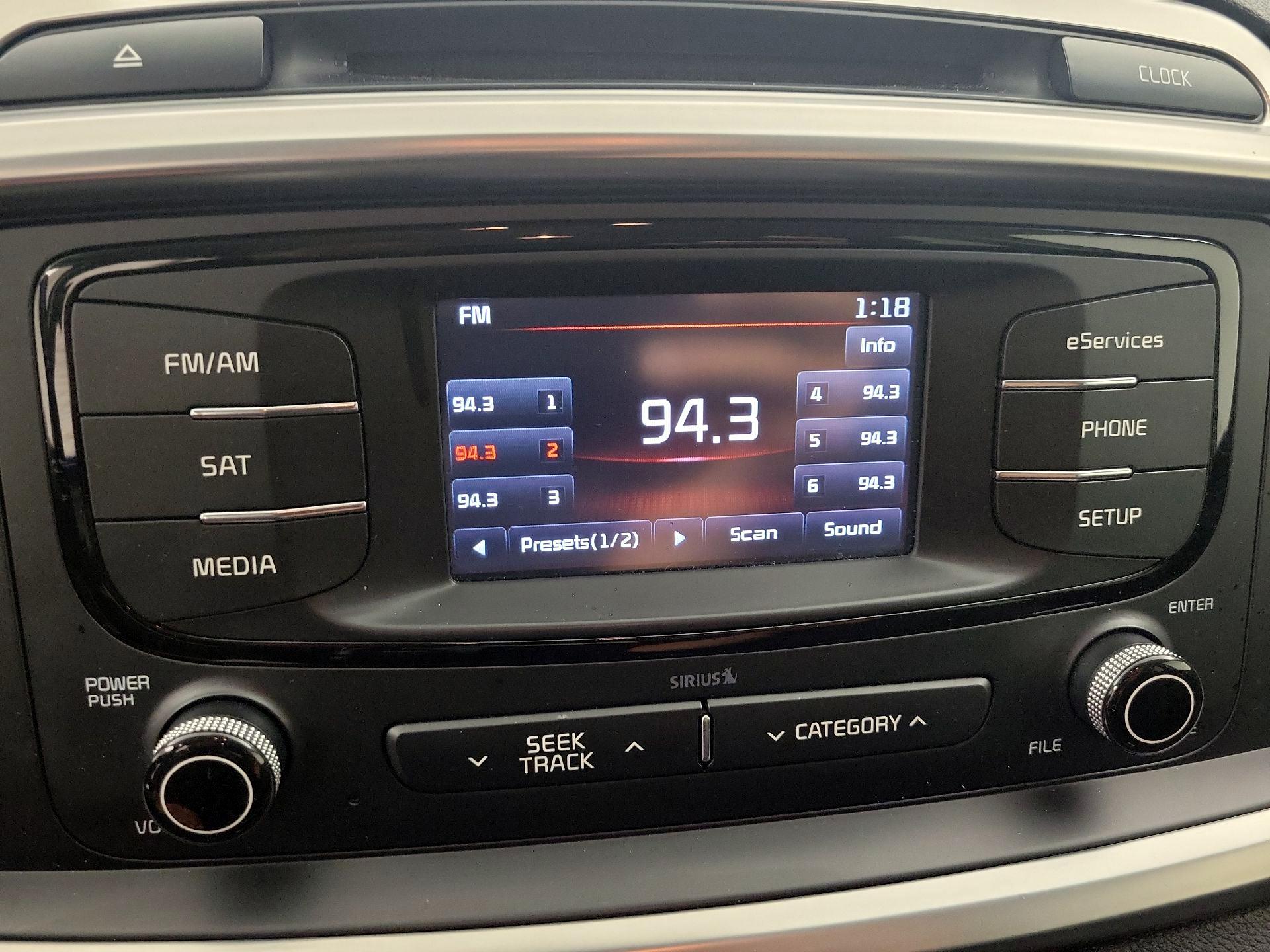 Thumbnail: 2016 Kia Sorento - 15