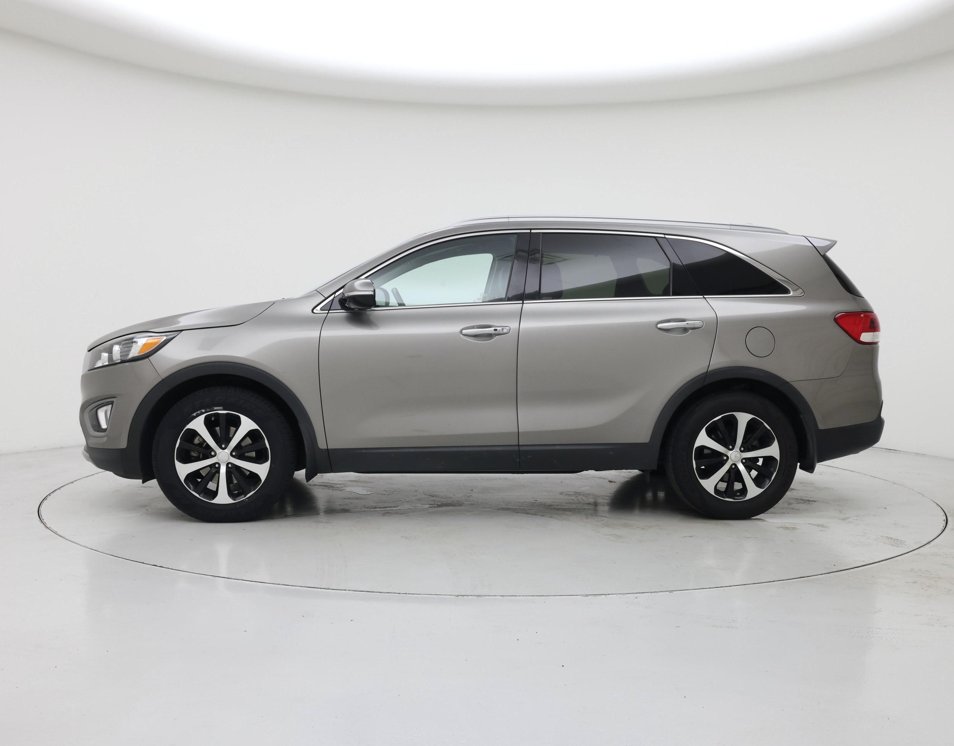 Thumbnail: 2016 Kia Sorento - 3