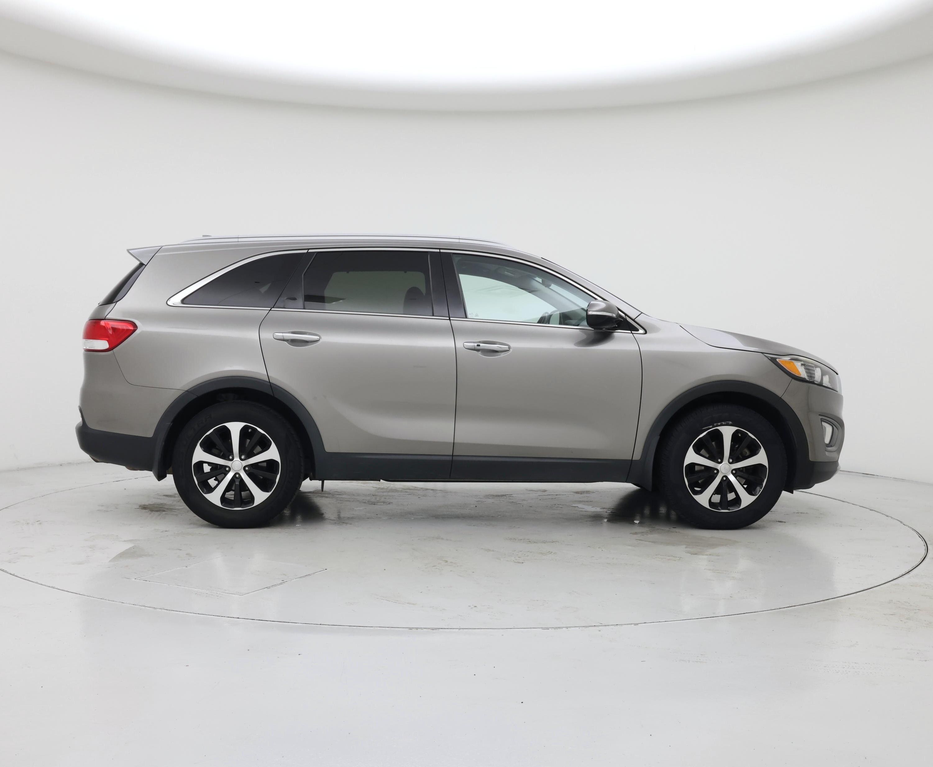 Thumbnail: 2016 Kia Sorento - 7