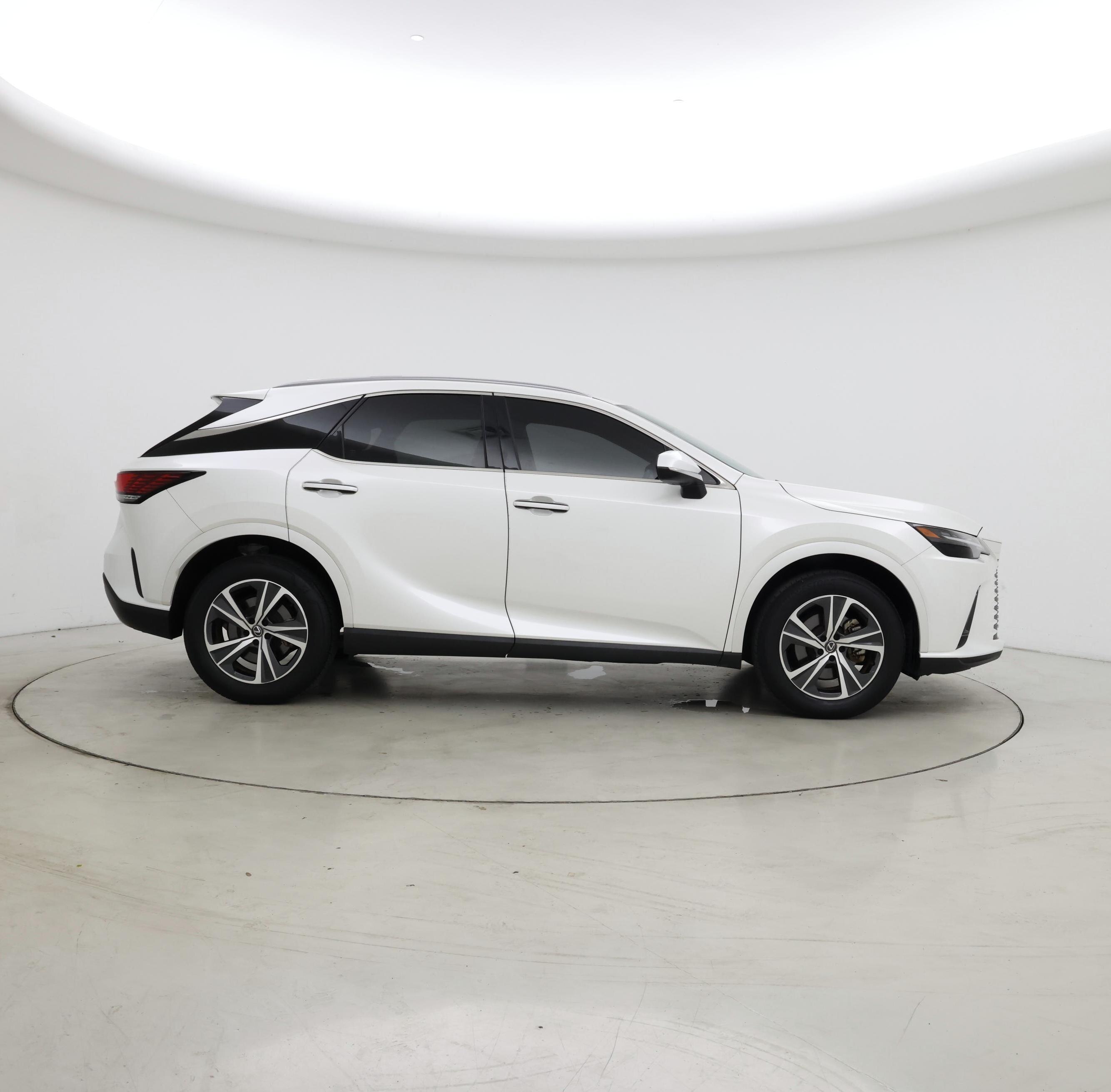 Thumbnail: 2023 Lexus RX - 7