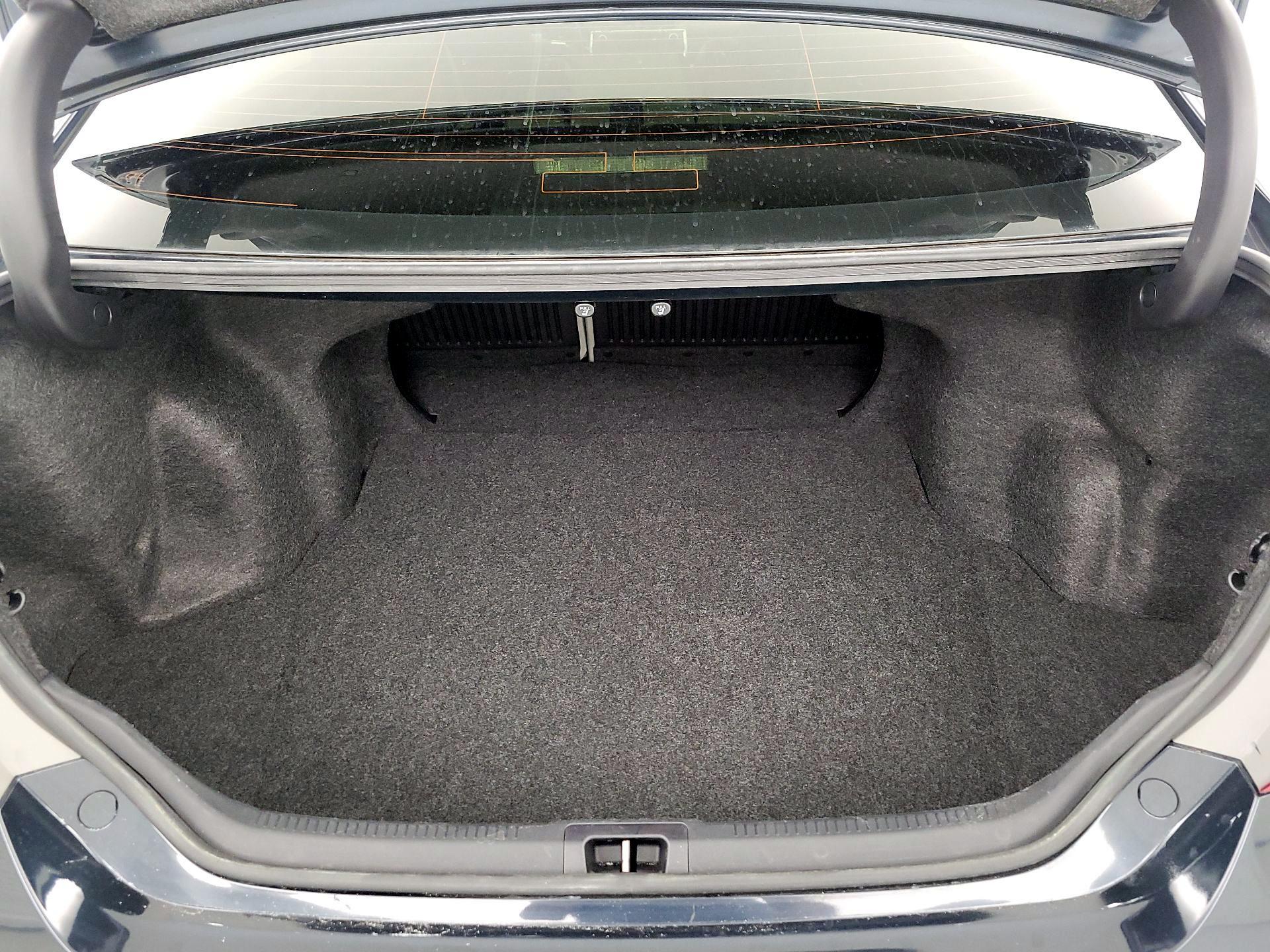 Thumbnail: 2016 Toyota Camry - 20