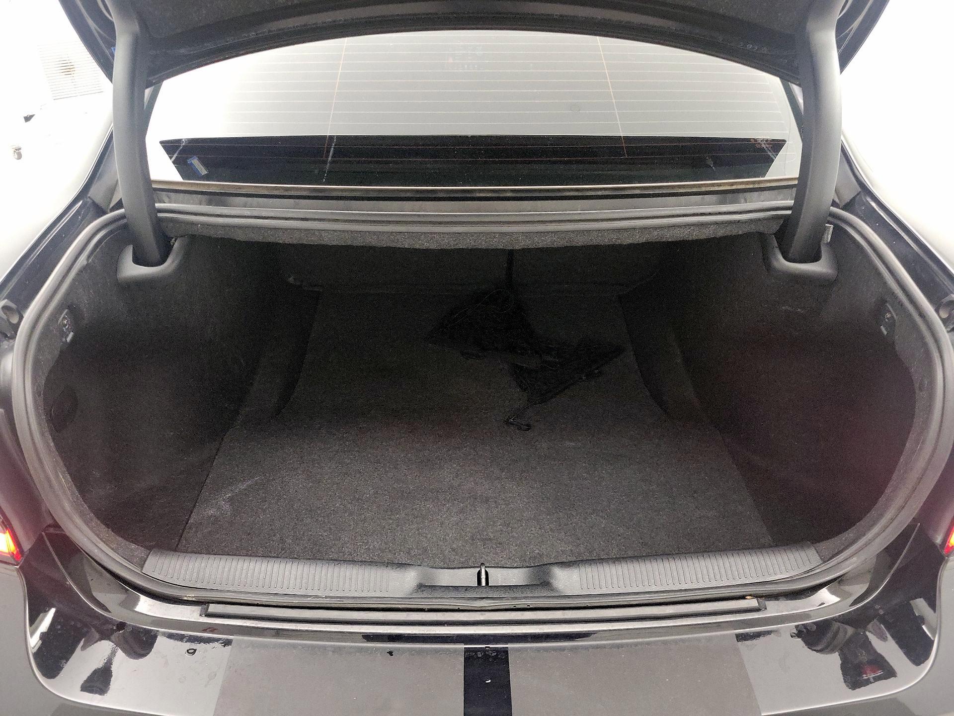 Thumbnail: 2016 Dodge Charger - 20