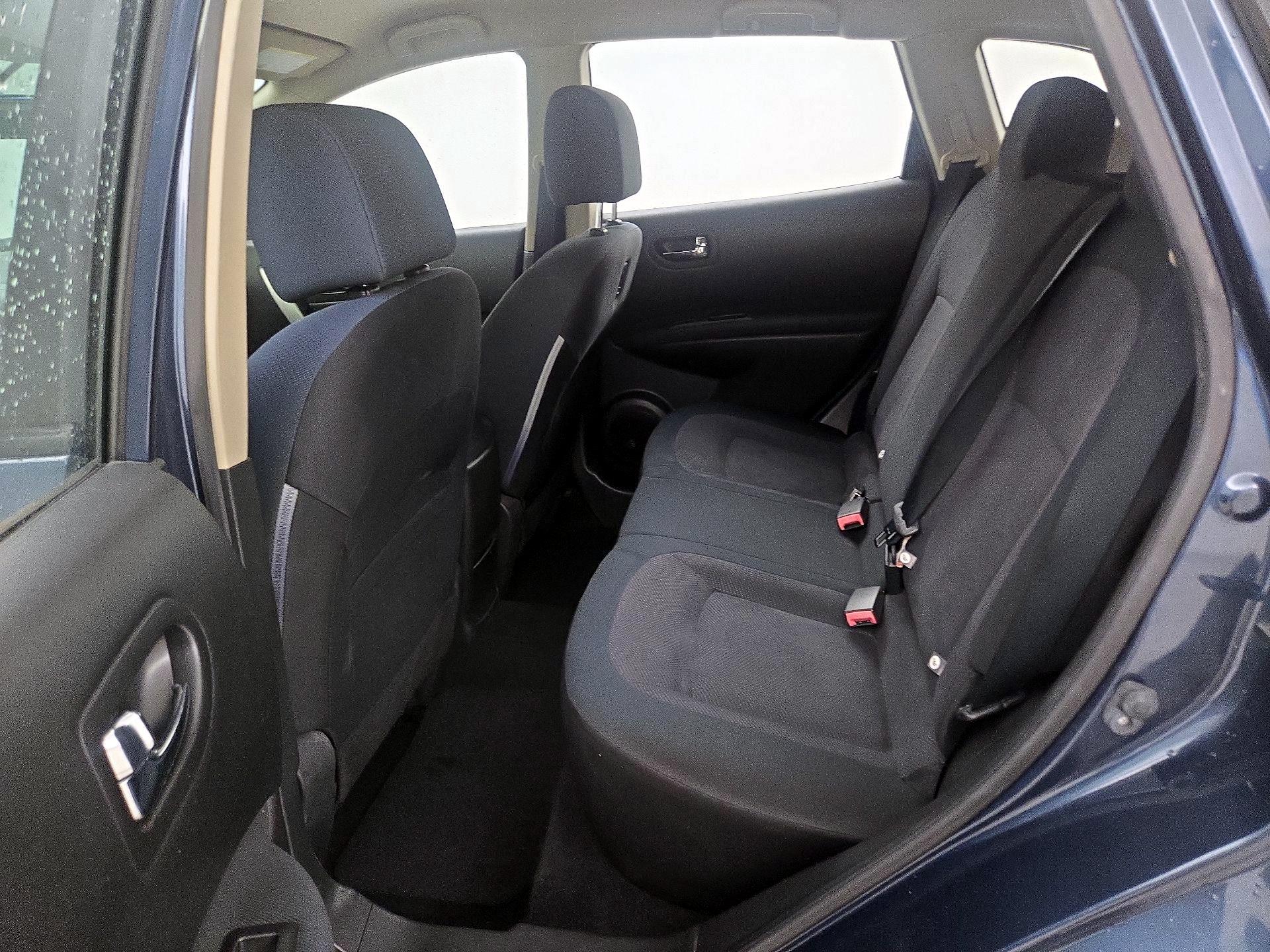 Thumbnail: 2014 Nissan Rogue - 18