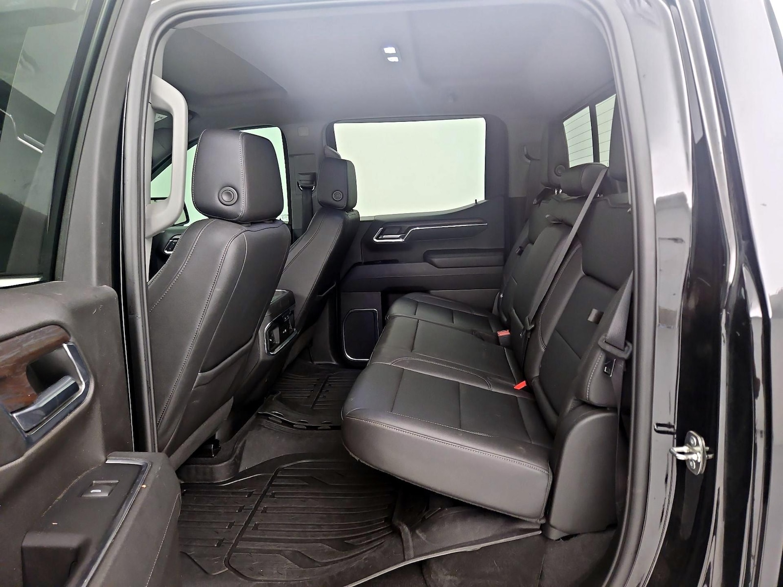 2024 GMC Sierra 1500 SLT - Photo 21