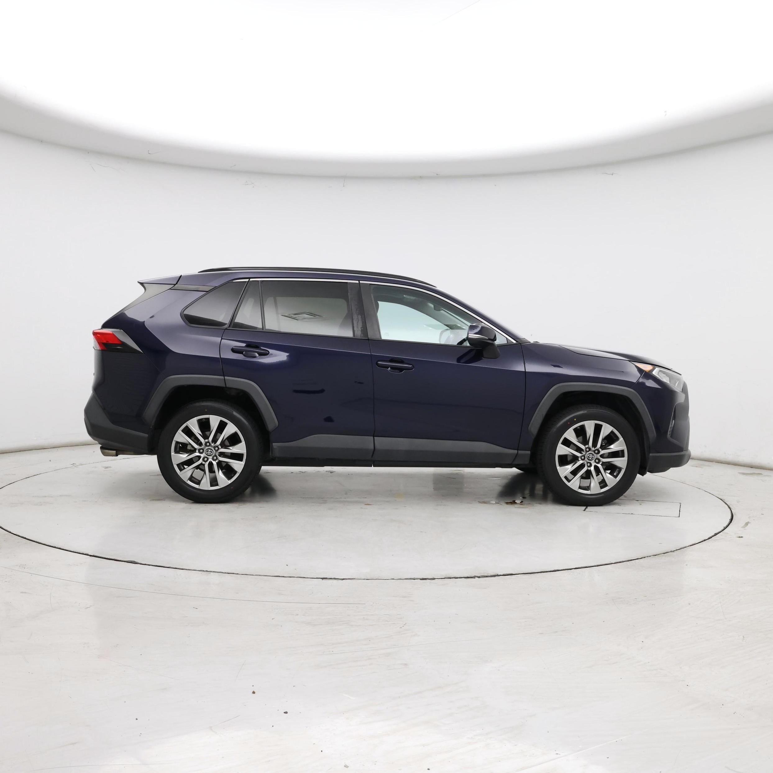 Thumbnail: 2019 Toyota RAV4 - 7